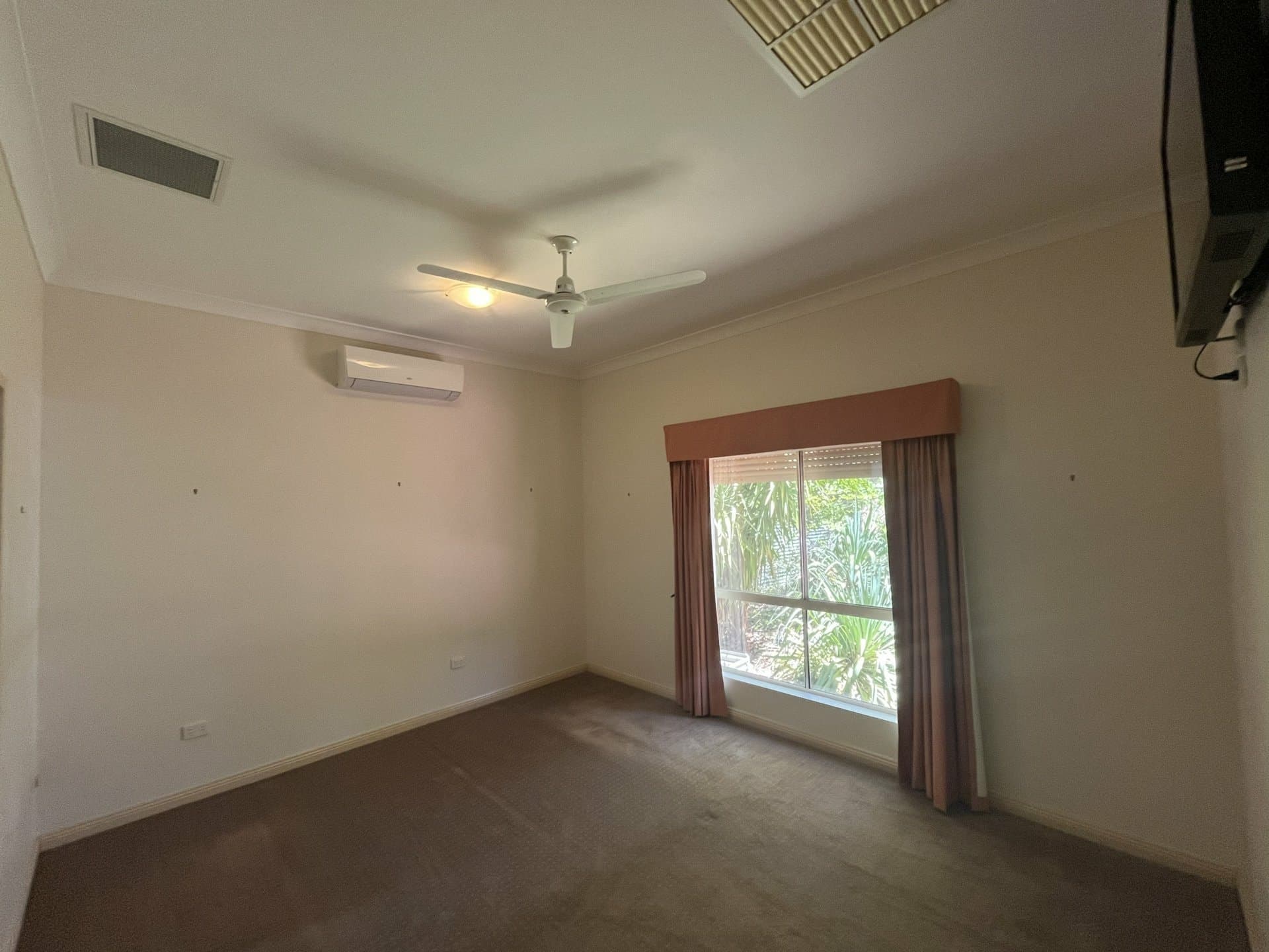 2/5 Mills Street East Side NT, East Side - Thumbnail 7
