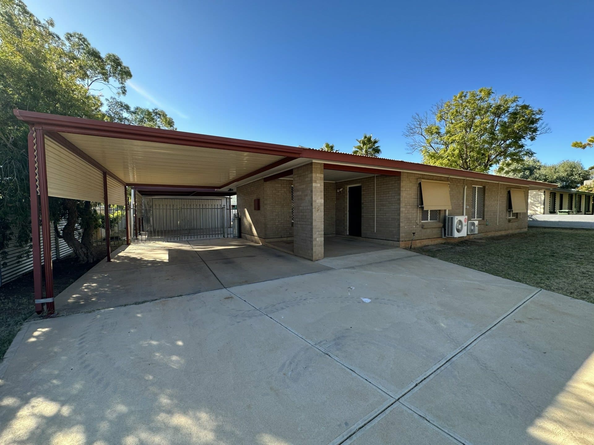 15 Banksia Street East Side NT, East Side - Thumbnail 2
