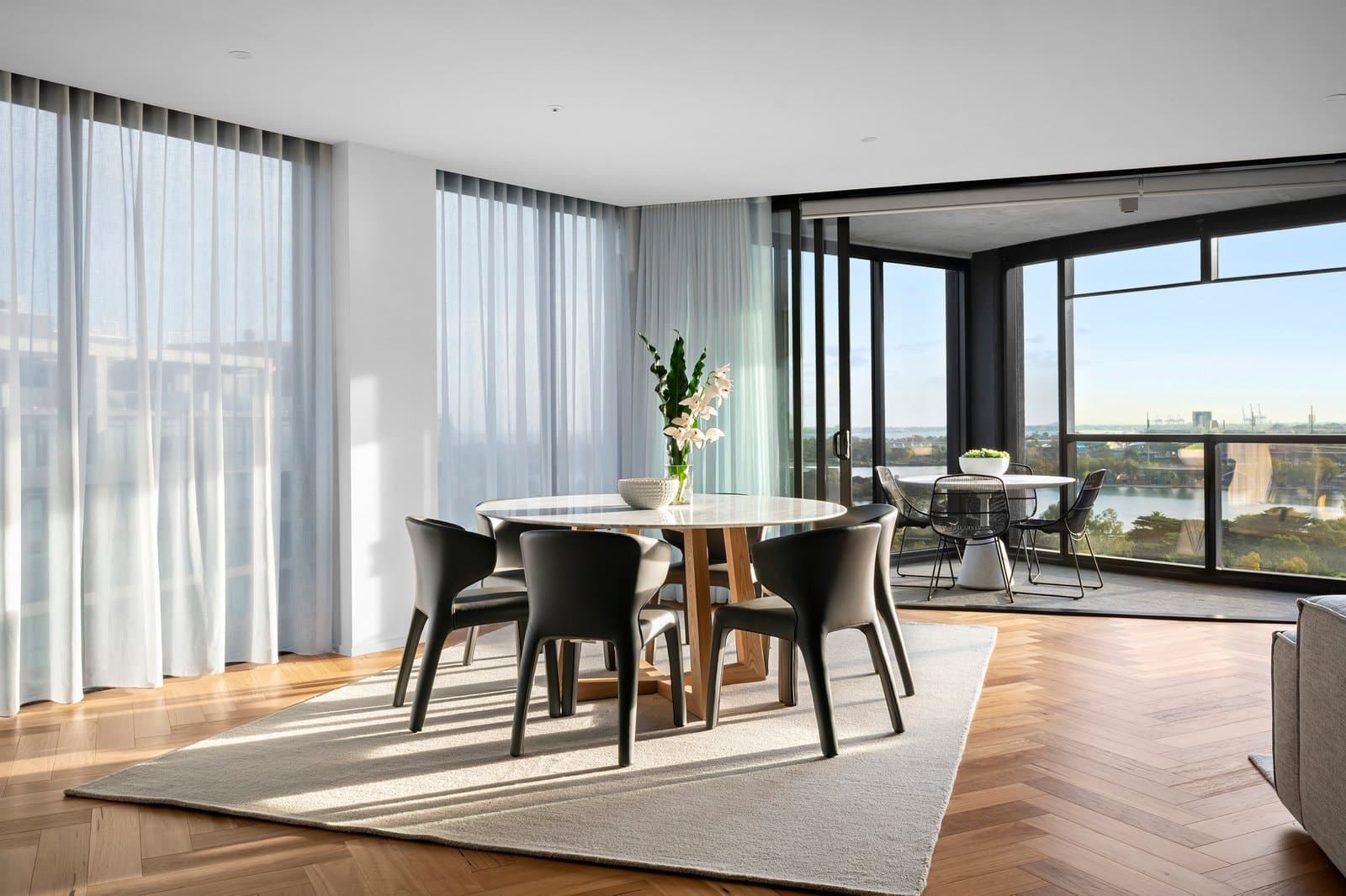 1302/454 St Kilda Road, Melbourne - Thumbnail 4
