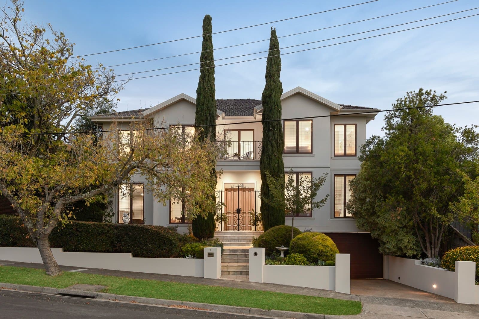 8 Avondale Grove, Mount Waverley - Image 1