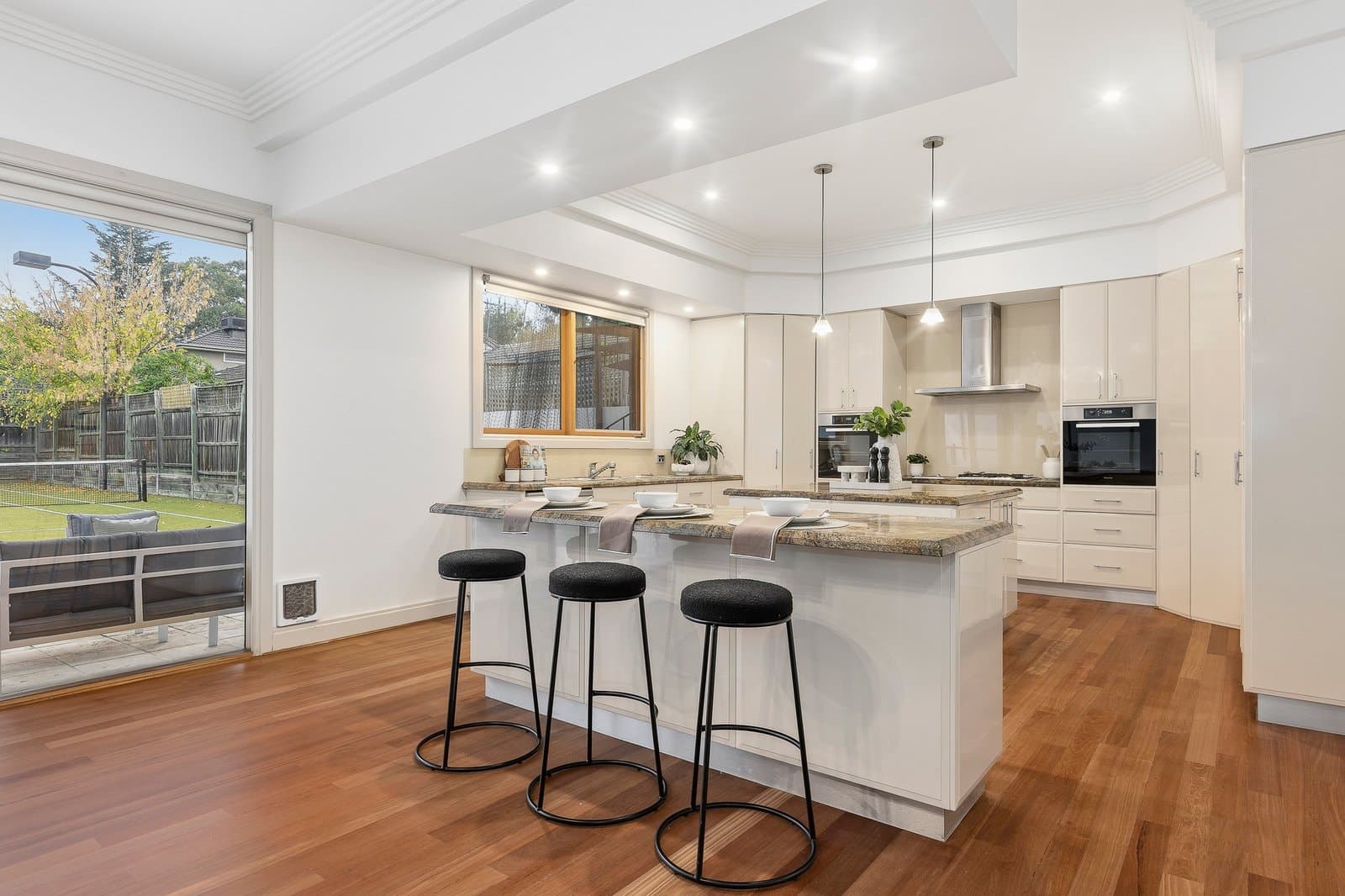 8 Avondale Grove, Mount Waverley - Thumbnail 5