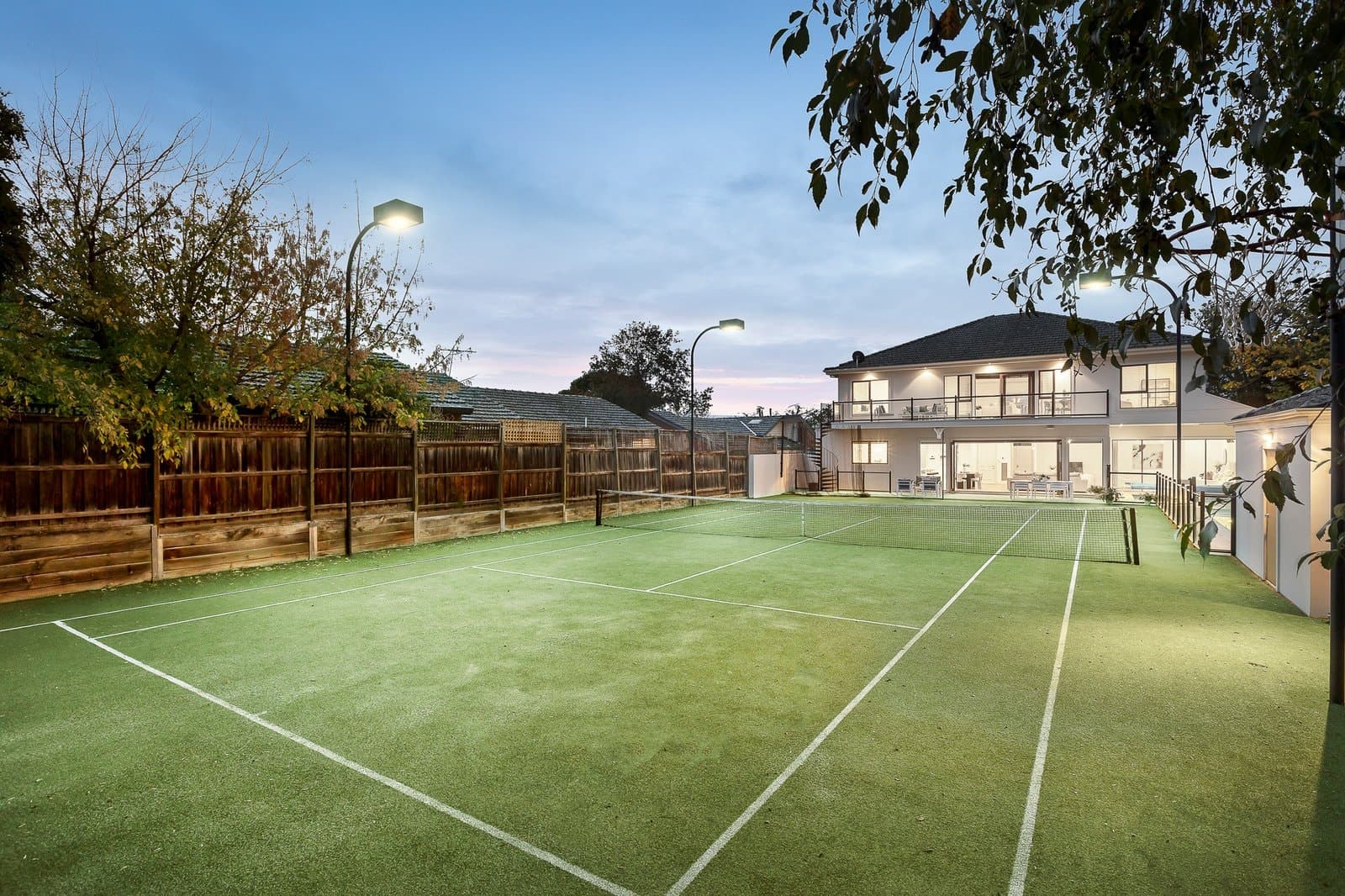 8 Avondale Grove, Mount Waverley - Thumbnail 7