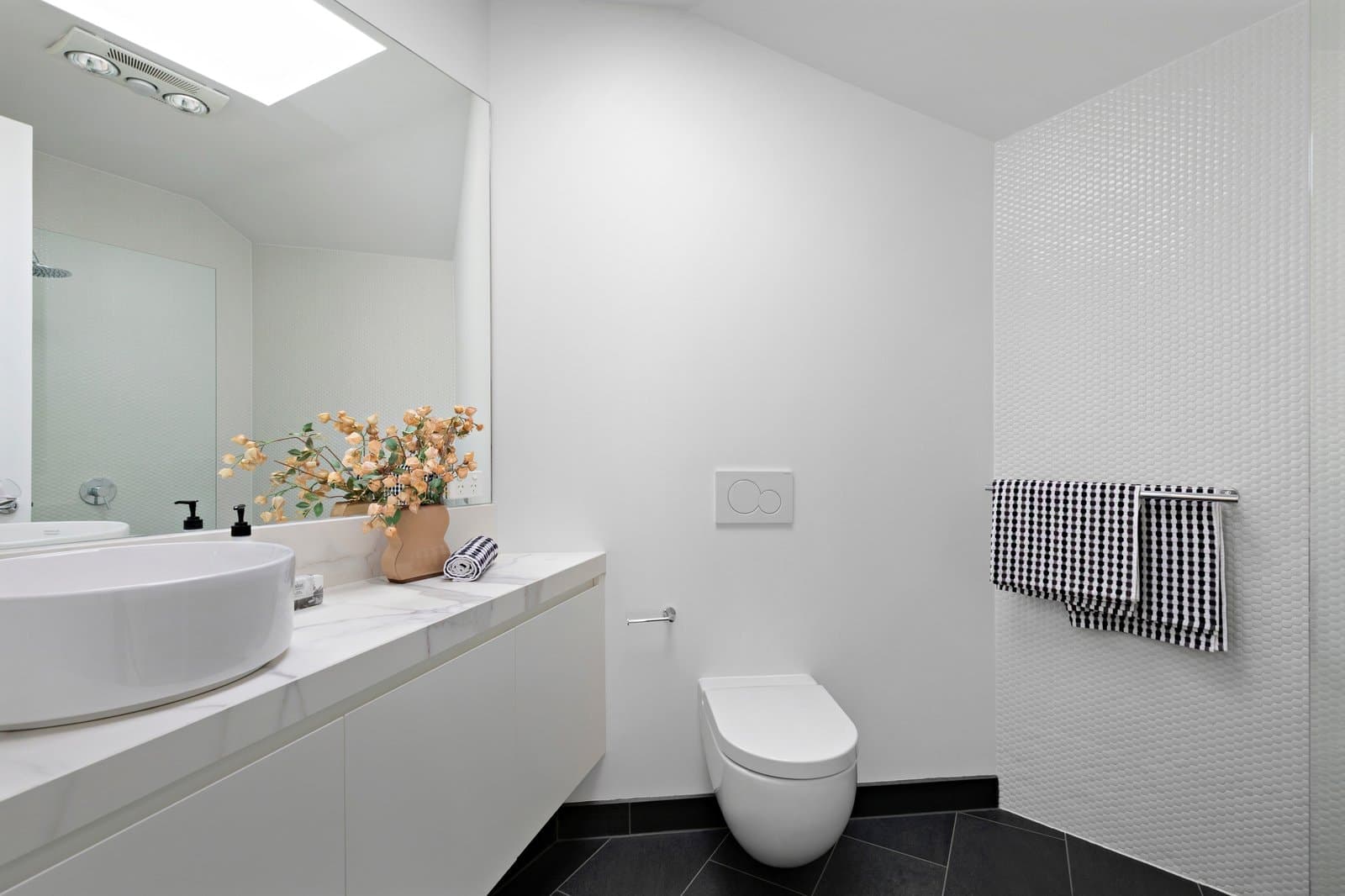 32a Hardy Street, South Yarra - Thumbnail 7