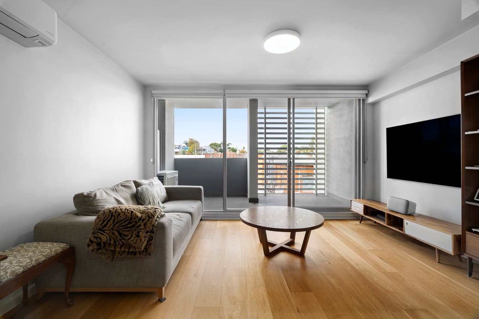 313/2 Willis Lane, Hampton - Thumbnail 2