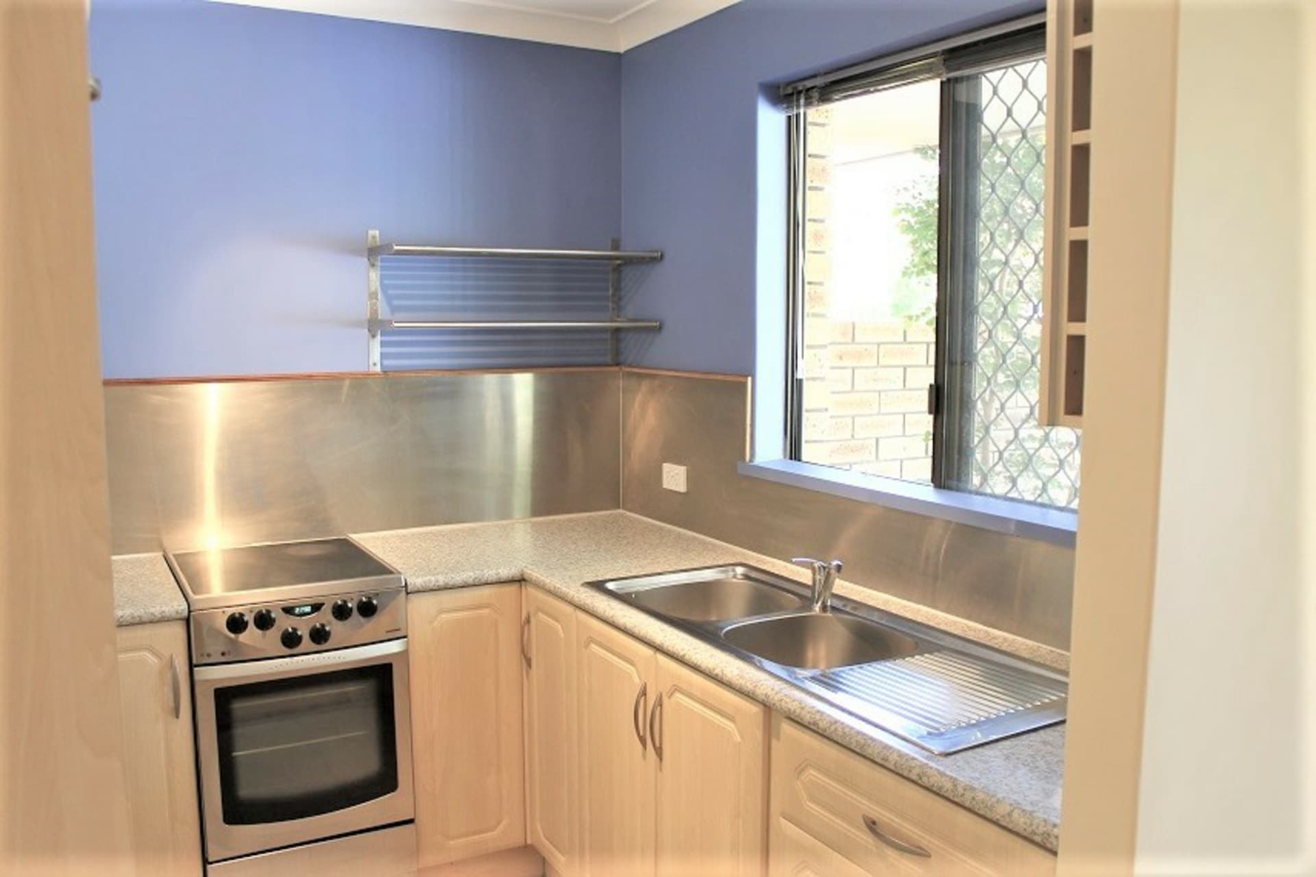 Unit 4/129 Hubert St, East Victoria Park, East Victoria Park - Thumbnail 2
