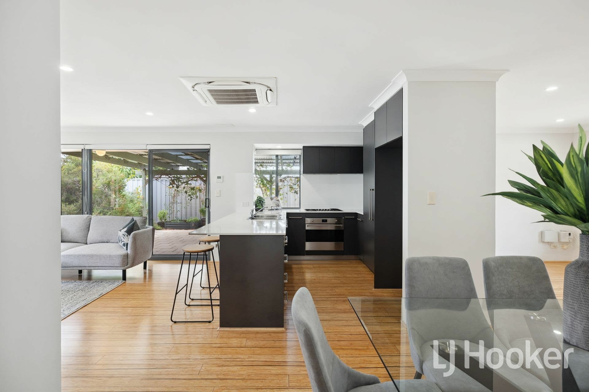 19A Esperance St East Victoria Park WA, East Victoria Park - Thumbnail 5