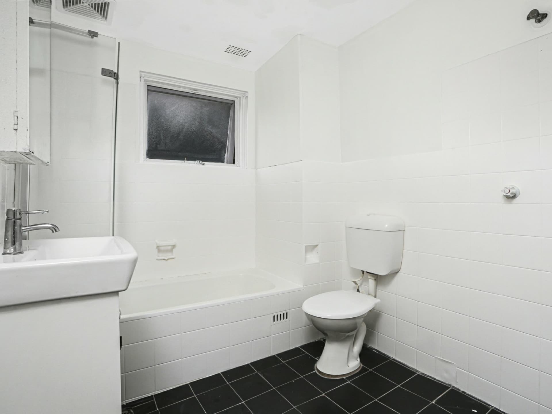 Unit 3/1 O'rourke Crsecent, Eastlakes, Eastlakes - Thumbnail 4