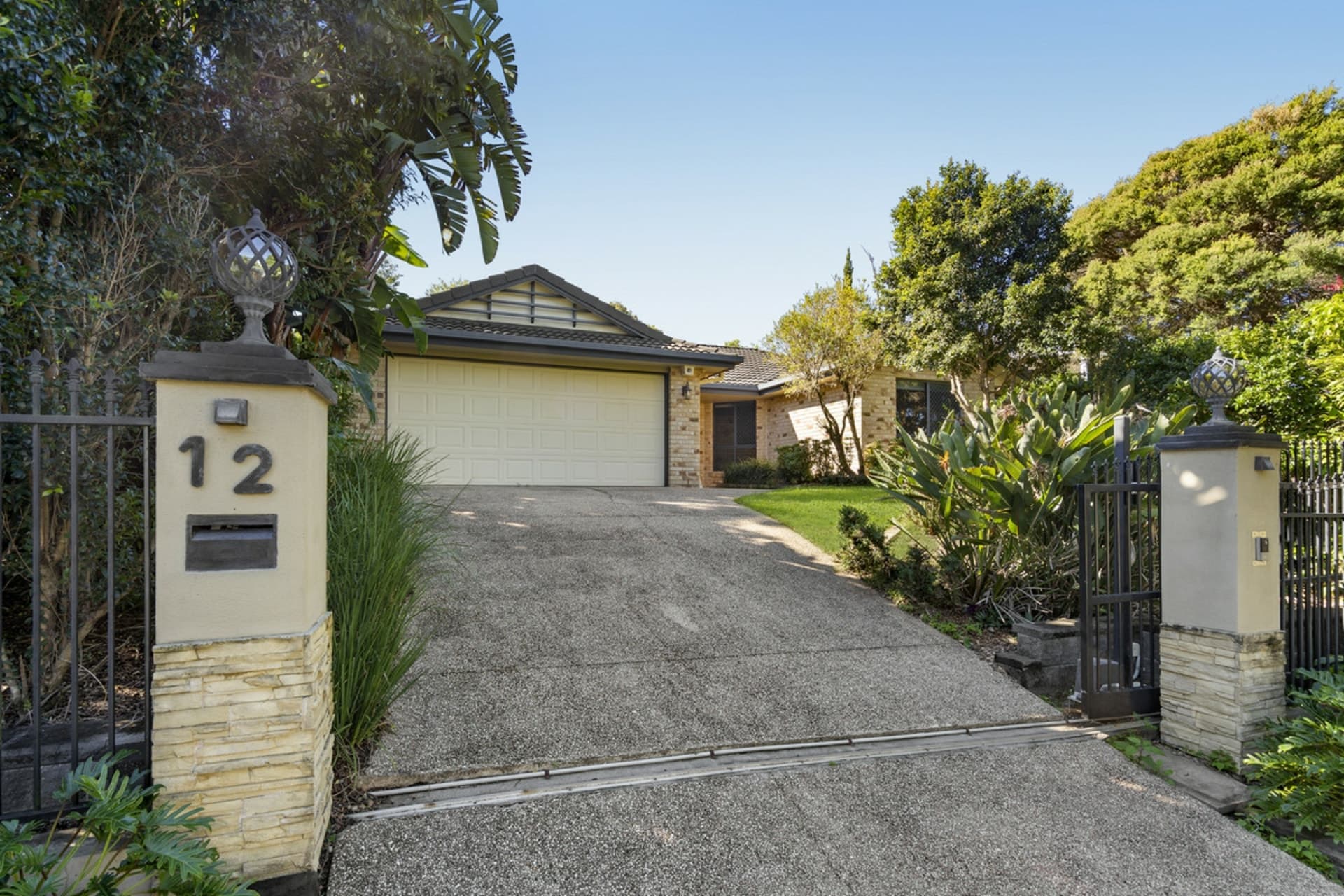 12 Altissimo Court Eatons Hill QLD, Eatons Hill - Thumbnail 2