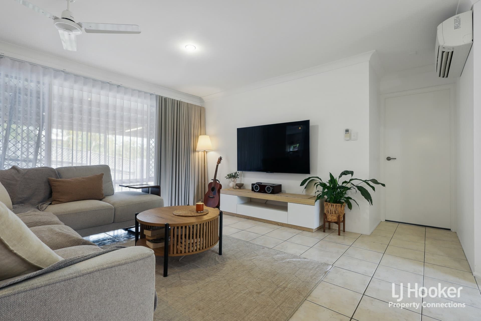 8 Handel Court Eatons Hill QLD, Eatons Hill - Thumbnail 3