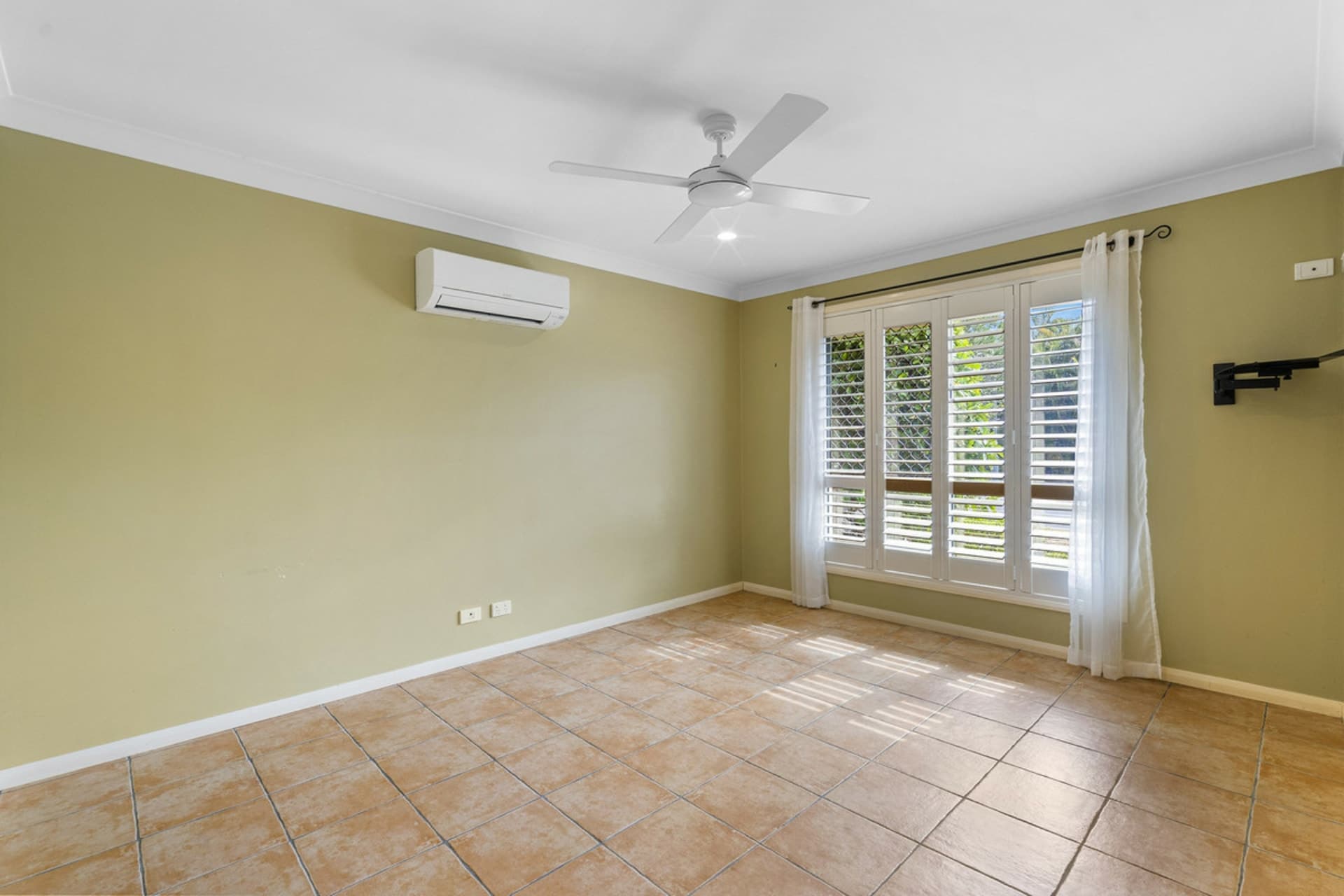 35 Ophelia Crescent Eatons Hill QLD, Eatons Hill - Thumbnail 5