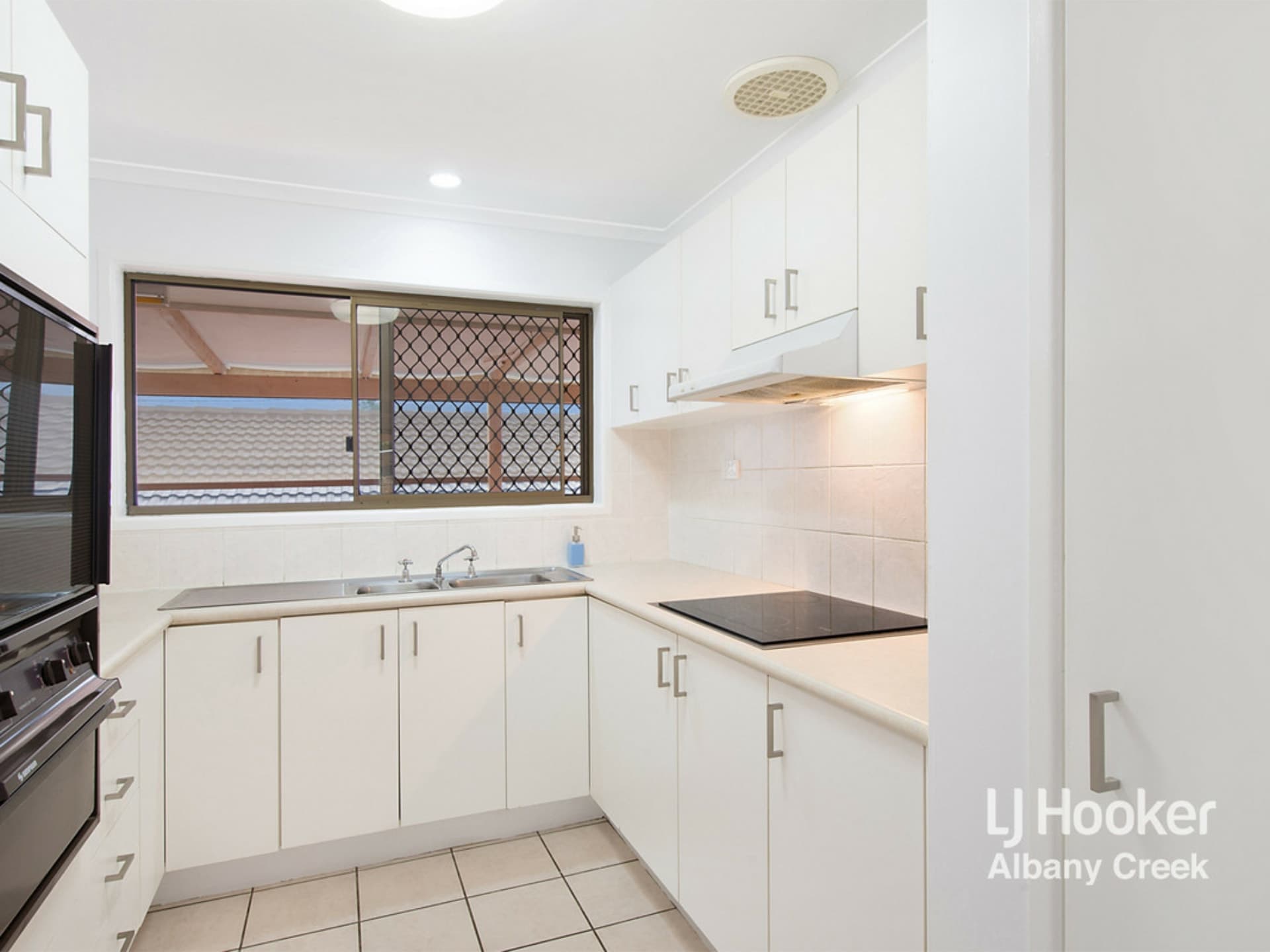 1 Leto Court Eatons Hill QLD, Eatons Hill - Thumbnail 3
