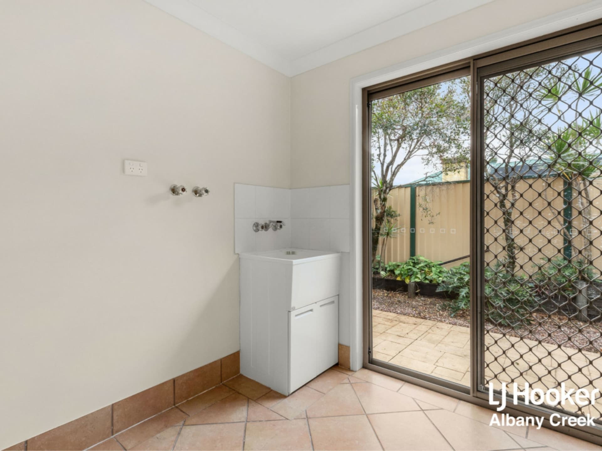27 Marina Court Eatons Hill QLD, Eatons Hill - Thumbnail 6