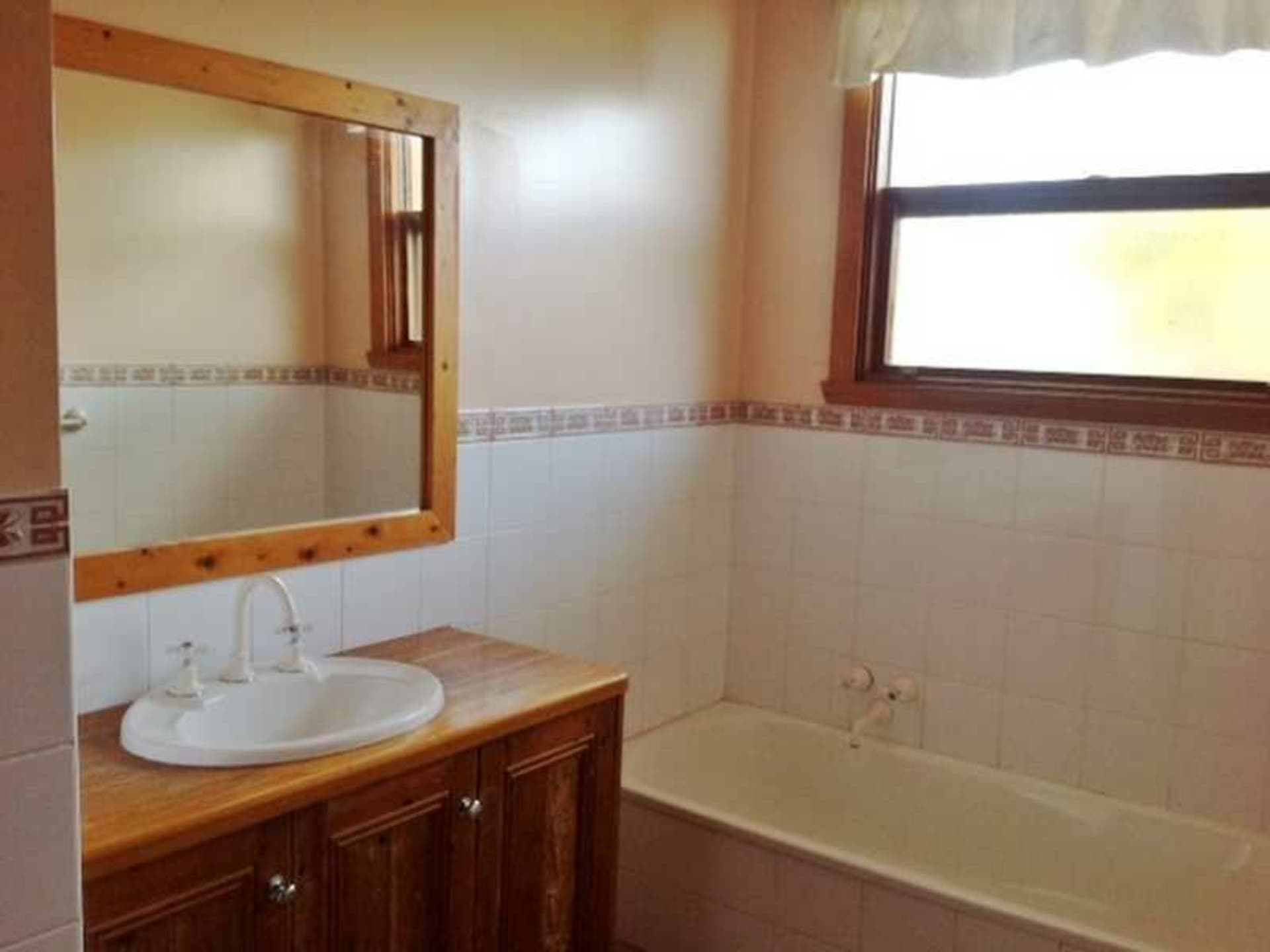 60 Simmie Street Echuca VIC, Echuca - Thumbnail 4