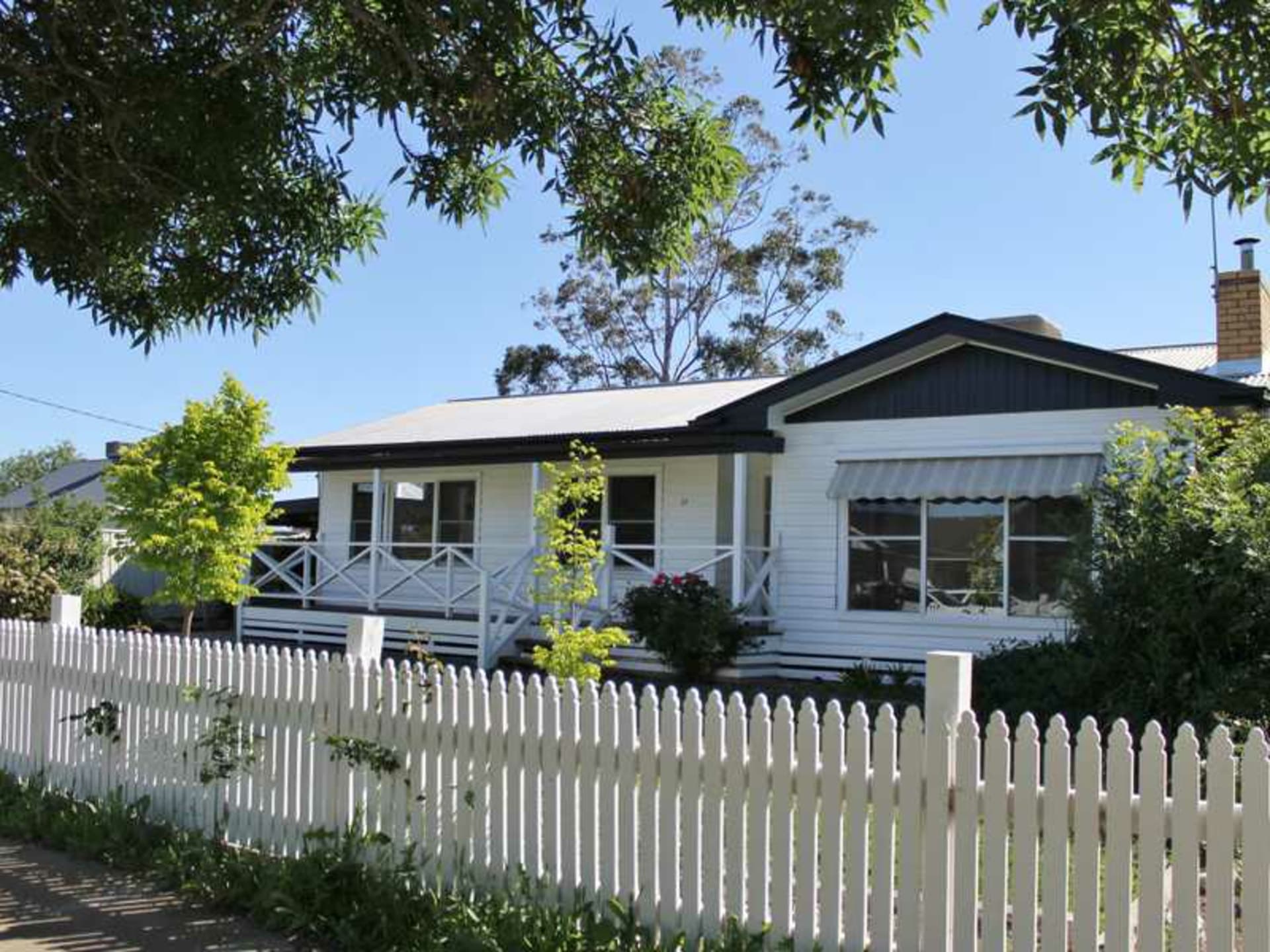 37 Barry Street Echuca VIC, Echuca - Thumbnail 2