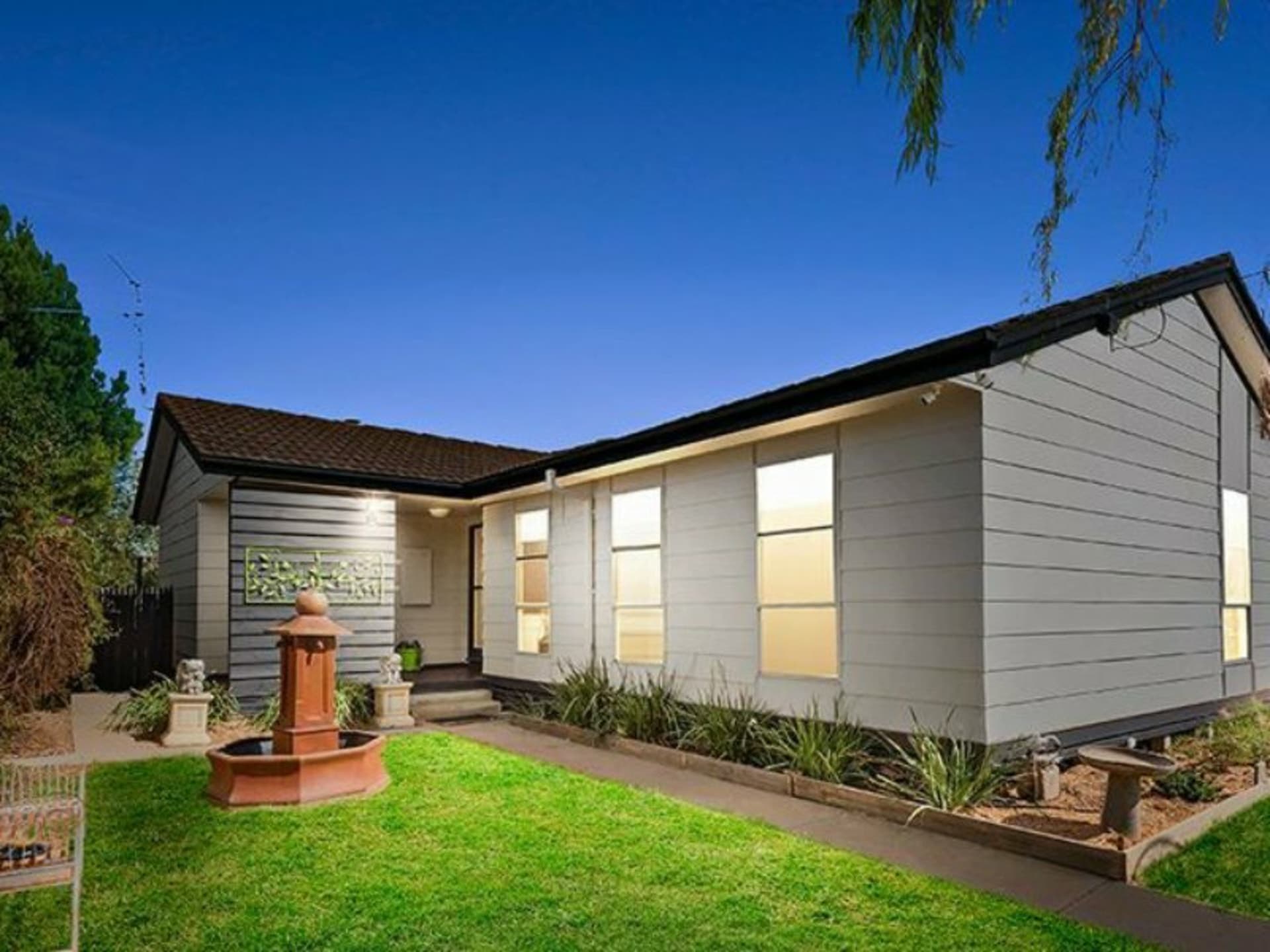 11 Boothman Street Echuca VIC, Echuca - Thumbnail 2