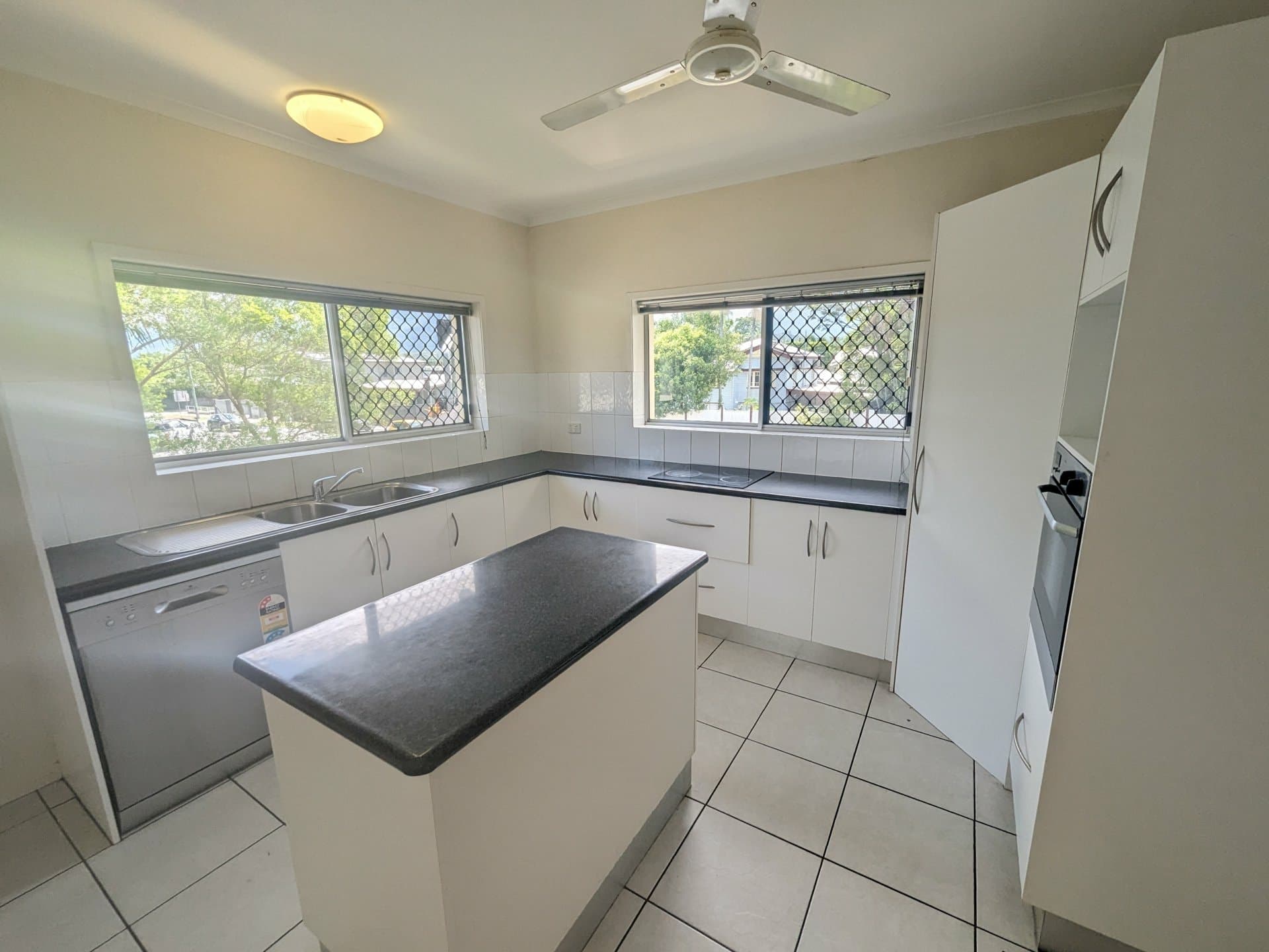 6/306 Pease Street Edge Hill QLD, Edge Hill - Thumbnail 2