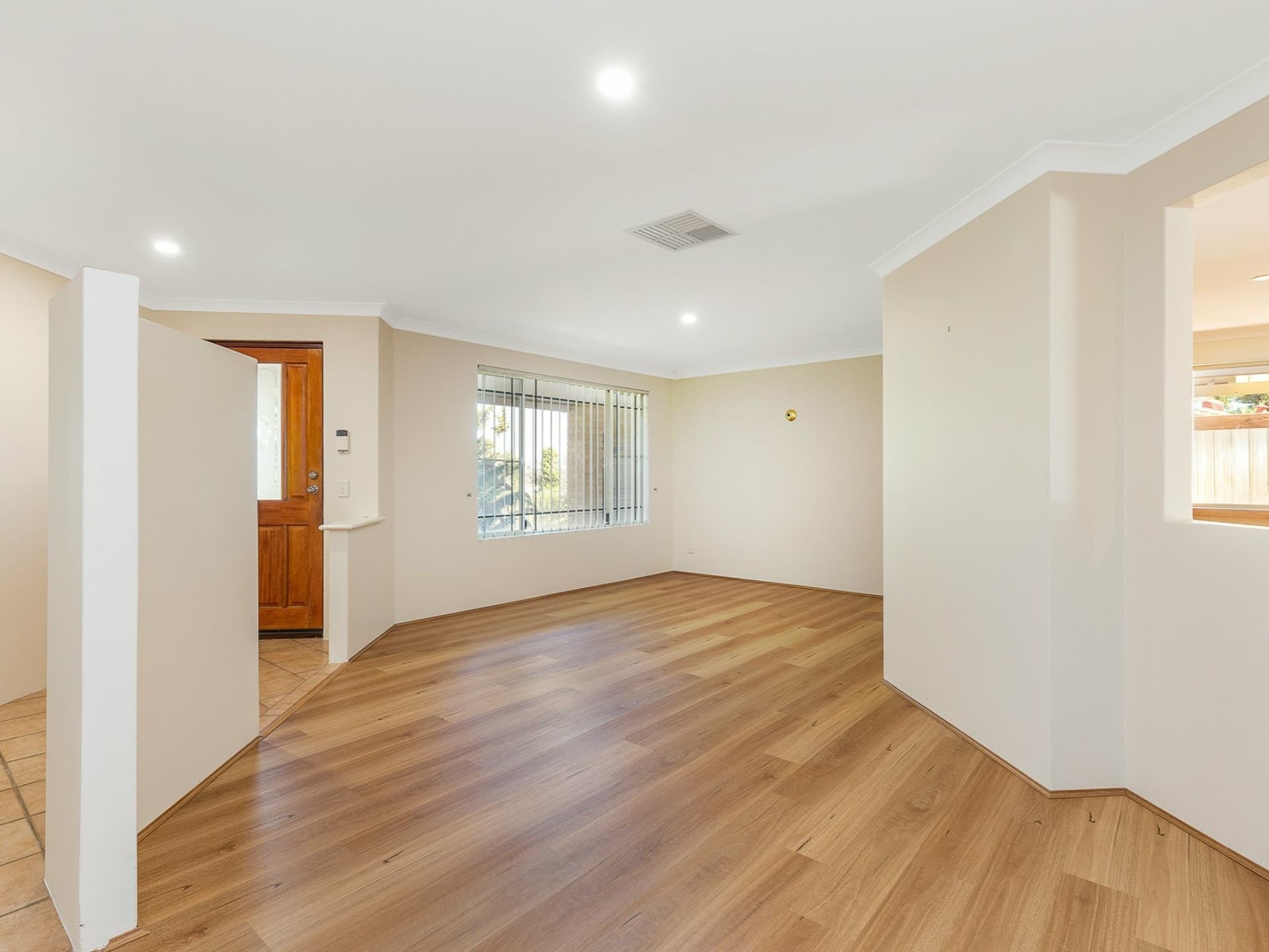 52 Wisteria Parade Edgewater WA, Edgewater - Thumbnail 6
