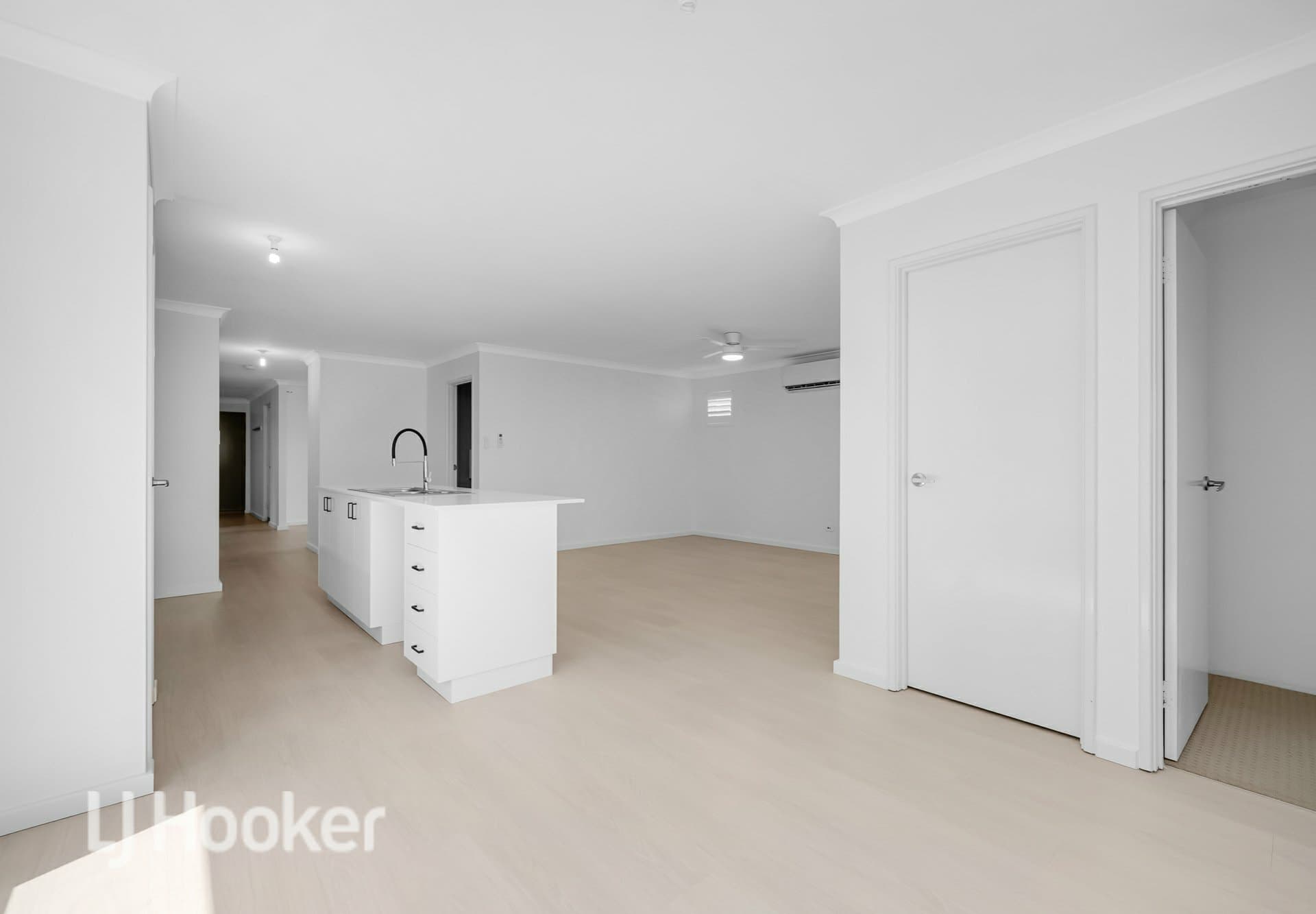8 Gamboge Street Eglinton WA, Eglinton - Thumbnail 8