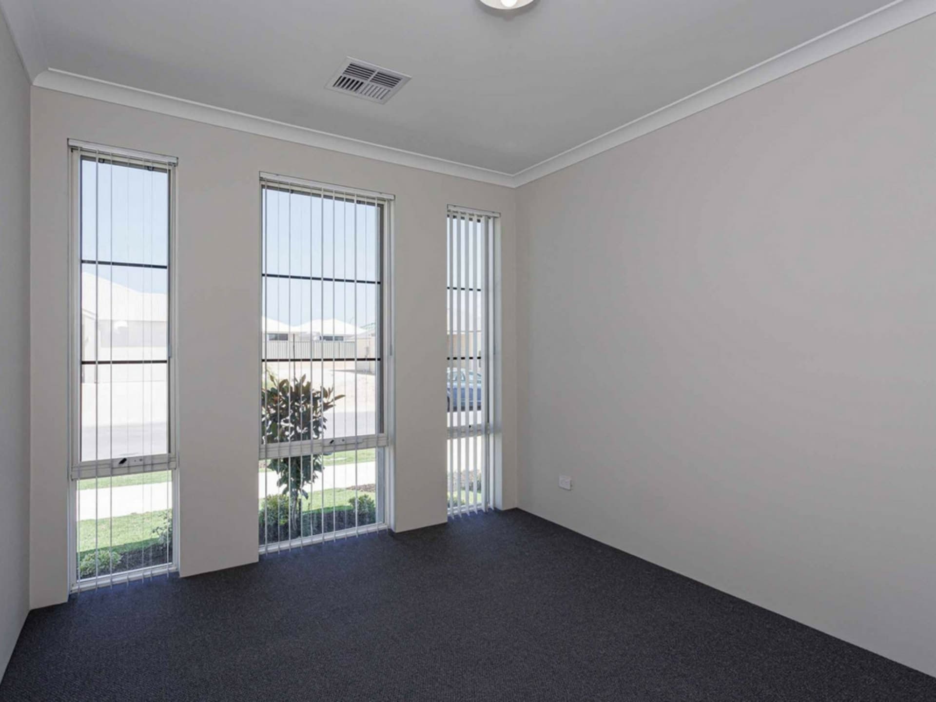 26 Gambier Grove Eglinton WA, Eglinton - Thumbnail 4