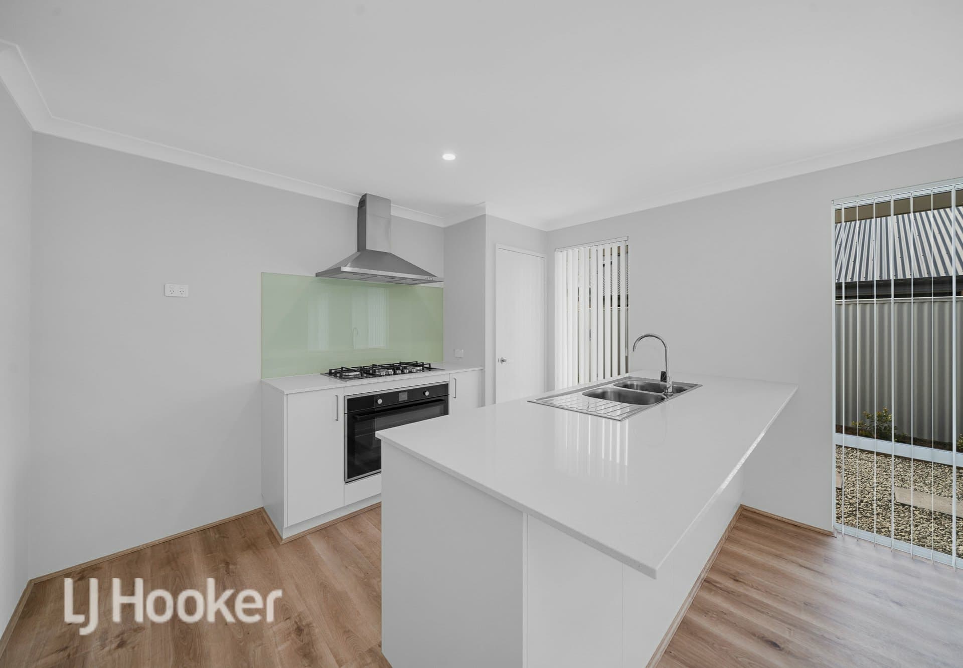 21 Hopetoun Drive Eglinton WA, Eglinton - Thumbnail 3