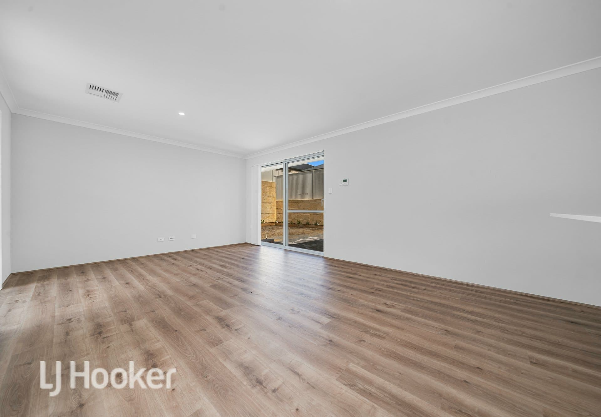 21 Hopetoun Drive Eglinton WA, Eglinton - Thumbnail 7