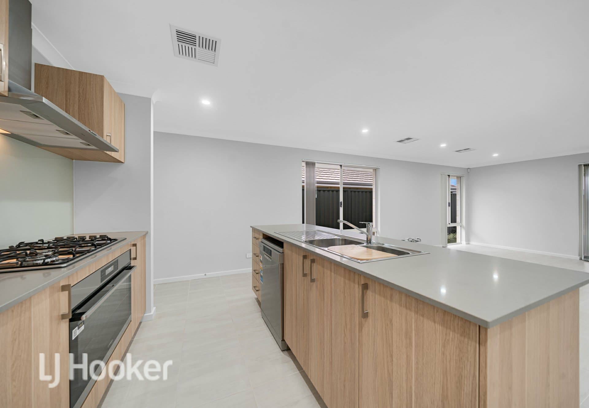 24 Genesis Road Eglinton WA, Eglinton - Thumbnail 5