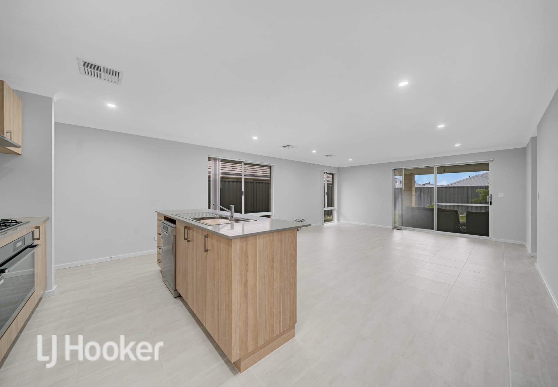 24 Genesis Road Eglinton WA, Eglinton - Thumbnail 7