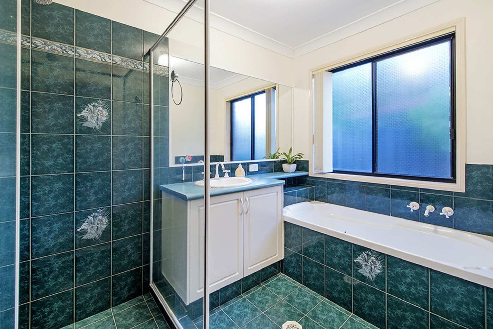 12 Eudonia Court Elanora QLD, Elanora - Thumbnail 6