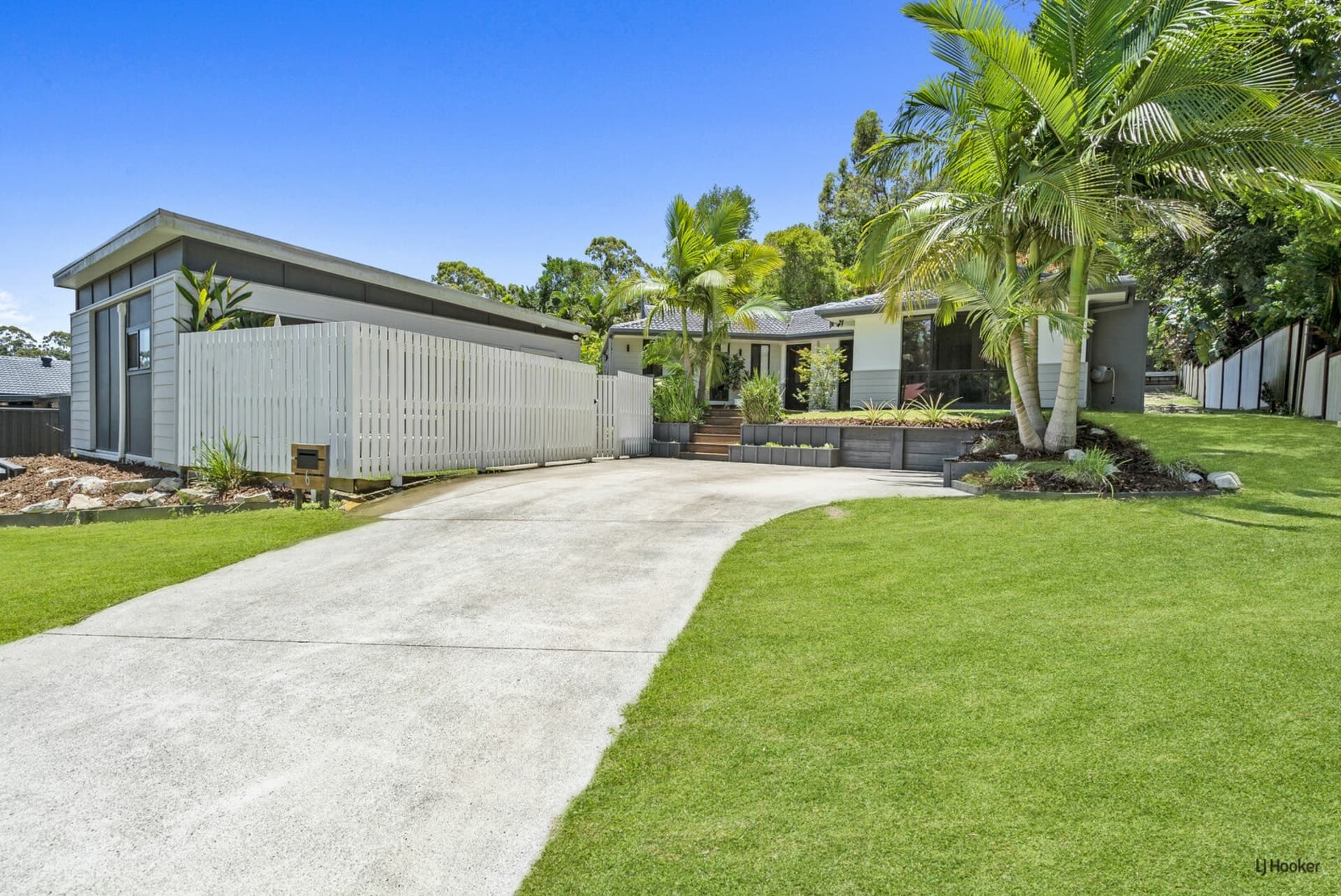 6 Wickepin Court Elanora QLD, Elanora - Thumbnail 2