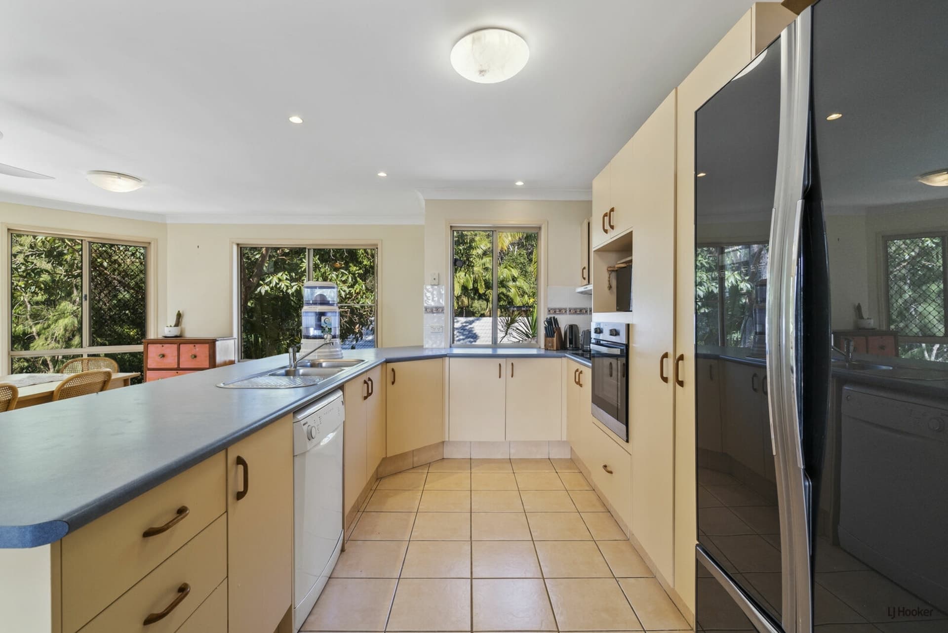 32 Leopard Avenue Elanora QLD, Elanora - Thumbnail 6