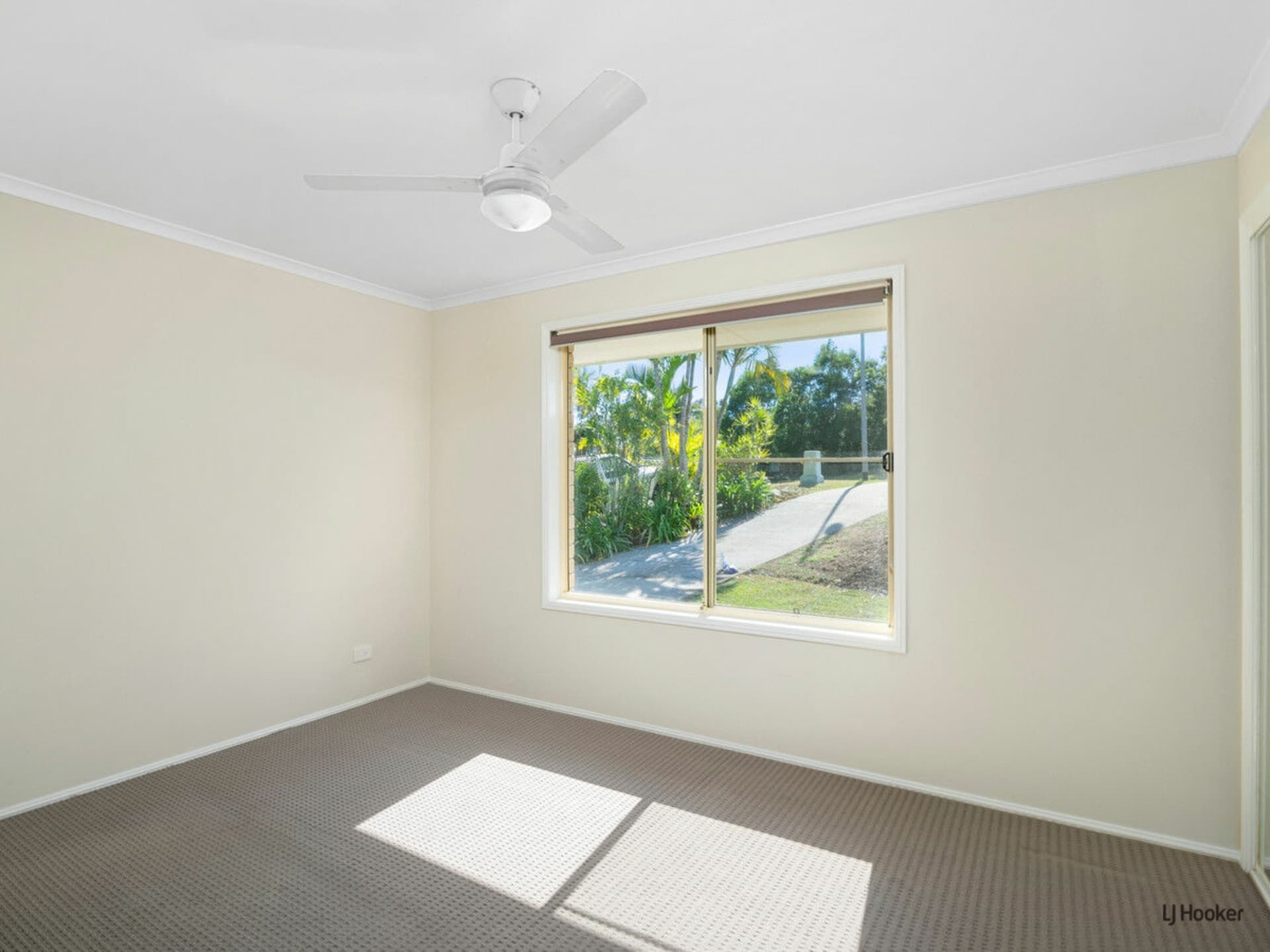 16 Daphne Court Elanora QLD, Elanora - Thumbnail 5
