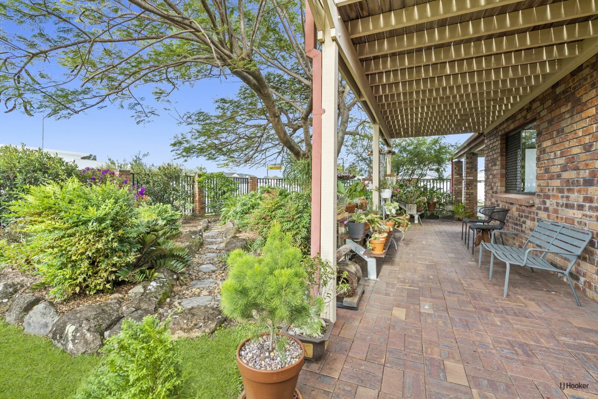 18 Holbrook Way Elanora QLD, Elanora - Image 1
