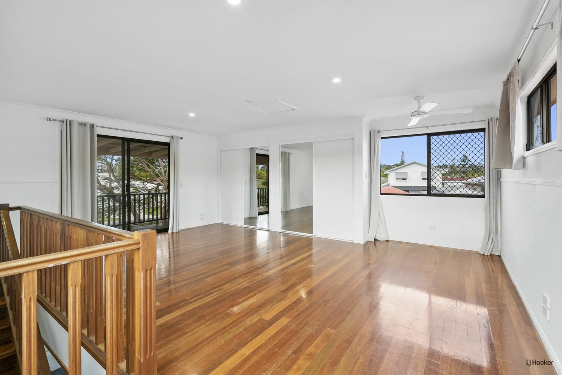 18 Holbrook Way Elanora QLD, Elanora - Thumbnail 3