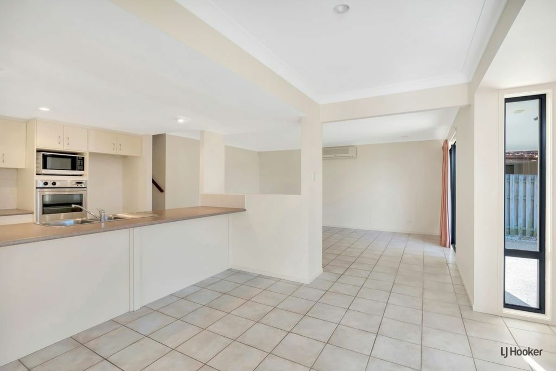 6 Numalla Court Elanora QLD, Elanora - Thumbnail 4