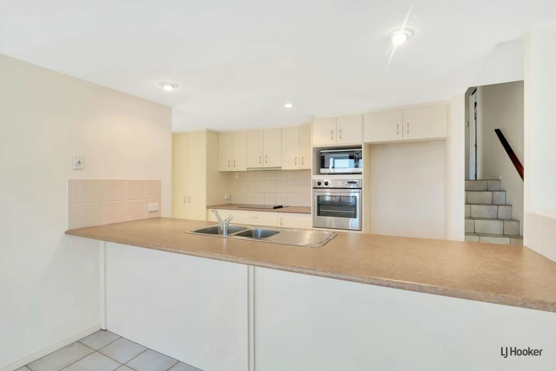 6 Numalla Court Elanora QLD, Elanora - Thumbnail 5