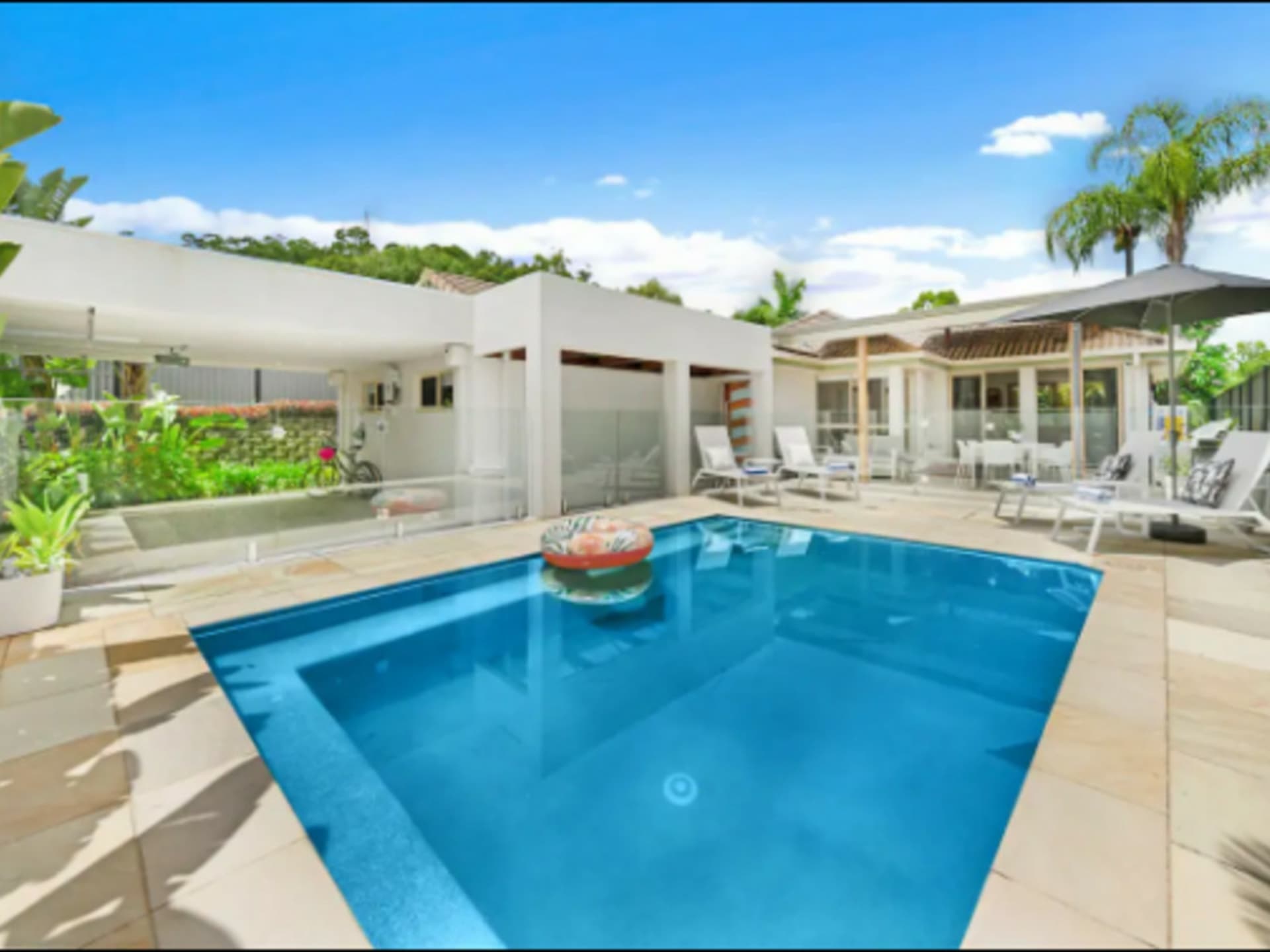 3 Goldvilla Drive Elanora QLD, Elanora - Image 1