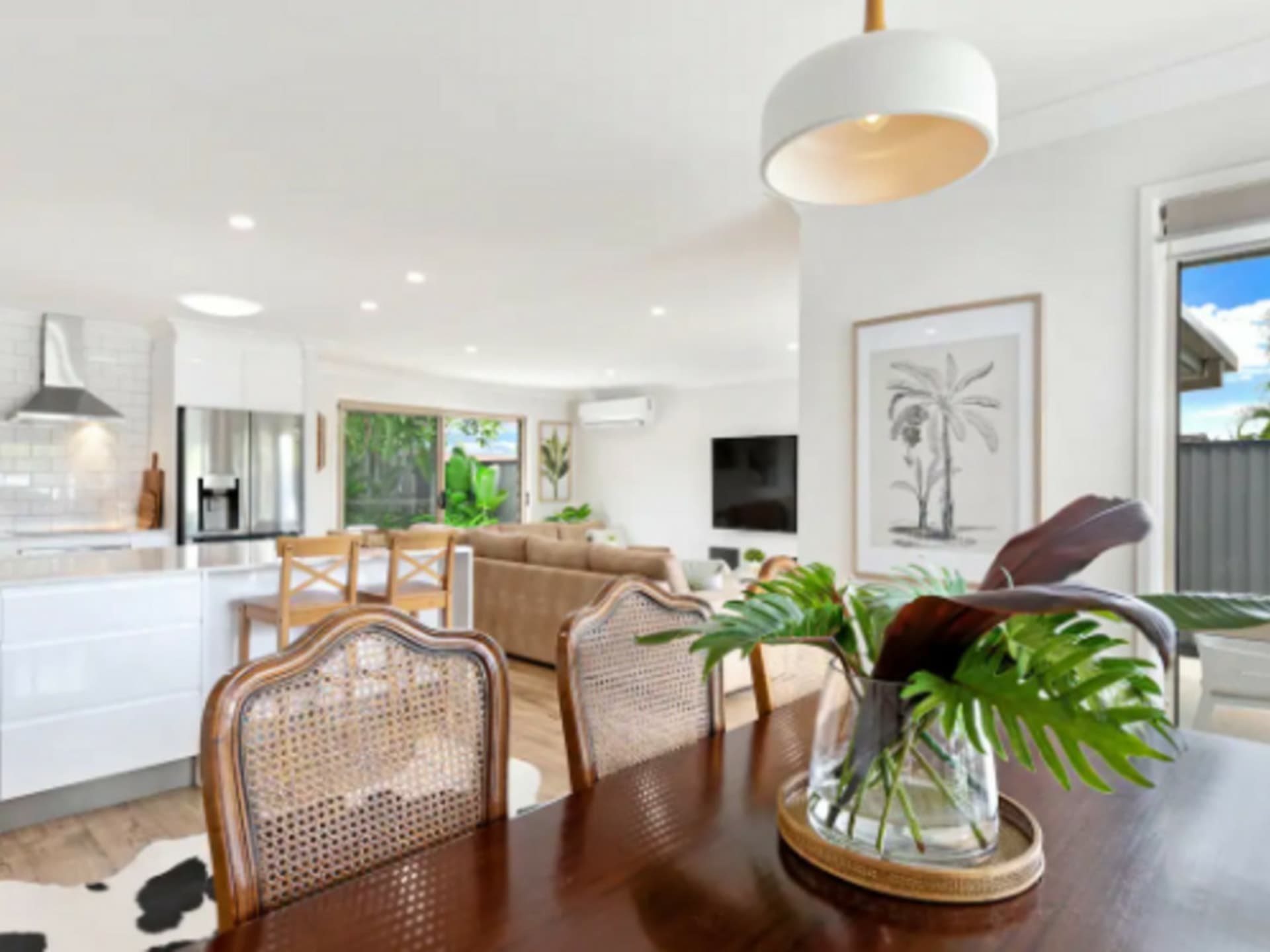 3 Goldvilla Drive Elanora QLD, Elanora - Thumbnail 2