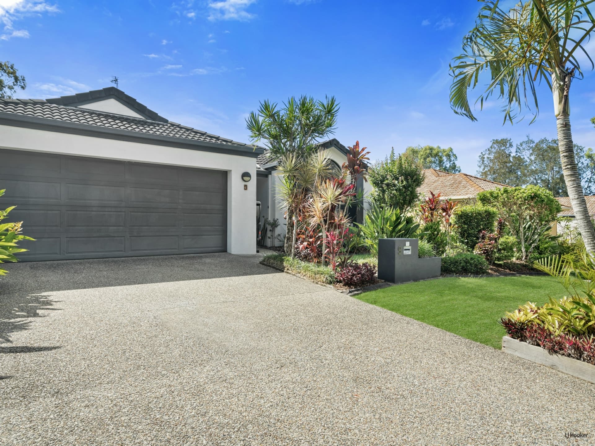 9 Tarrabool Drive Elanora QLD, Elanora - Thumbnail 2