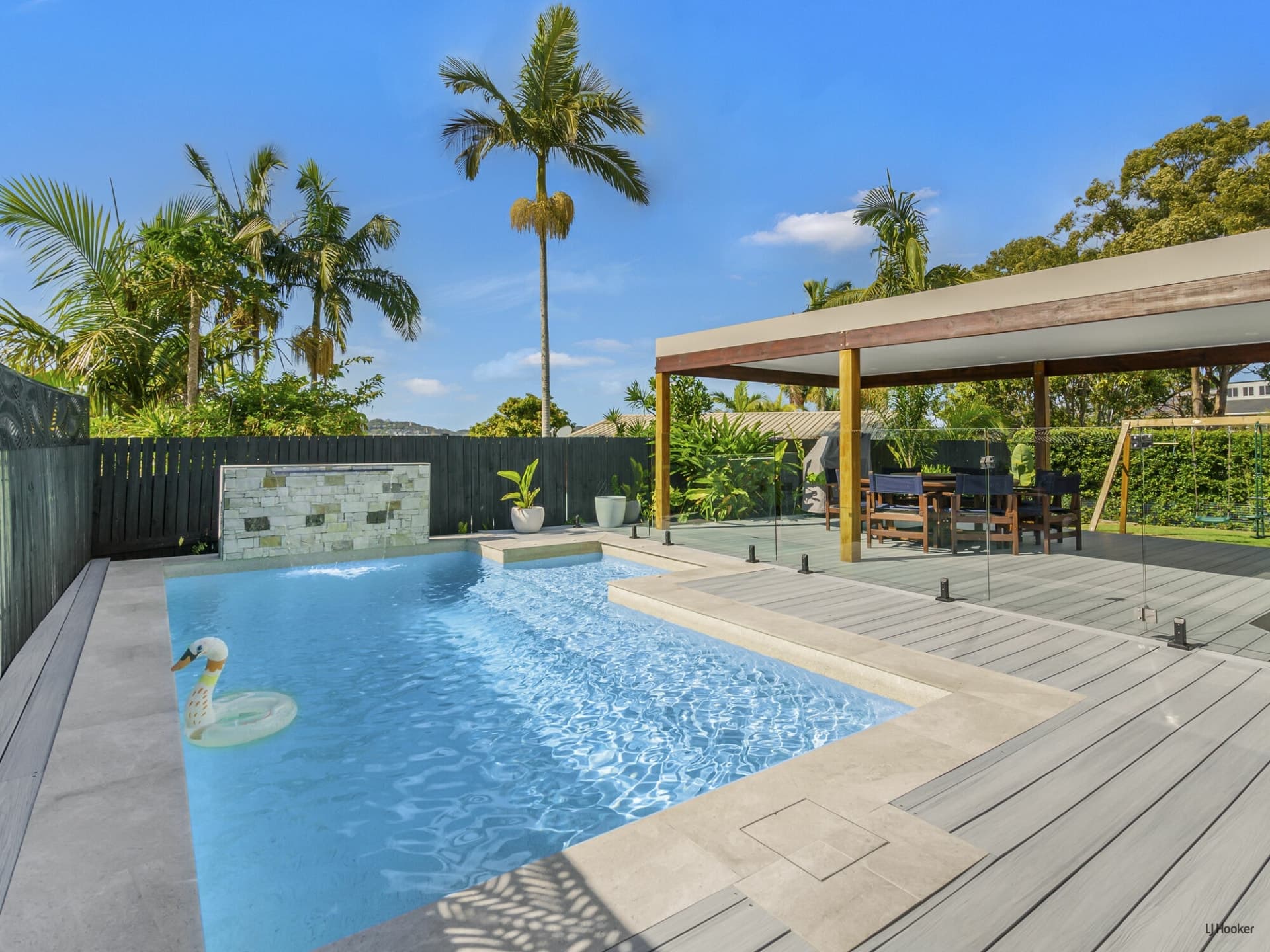 121 K P McGrath Drive Elanora QLD, Elanora - Image 1