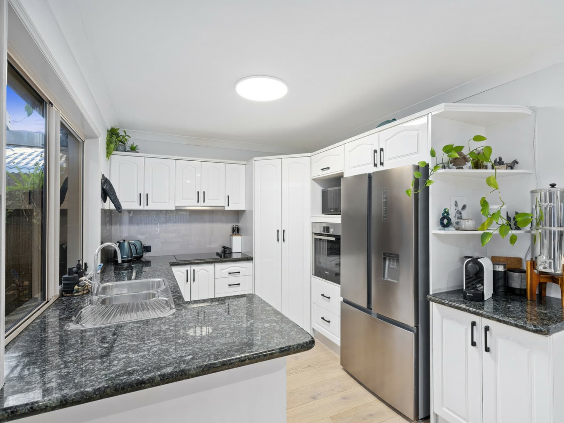 14 Hydrilla Court Elanora QLD, Elanora - Thumbnail 2