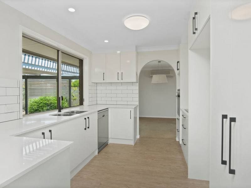 10 Agave Street Elanora QLD, Elanora - Thumbnail 3