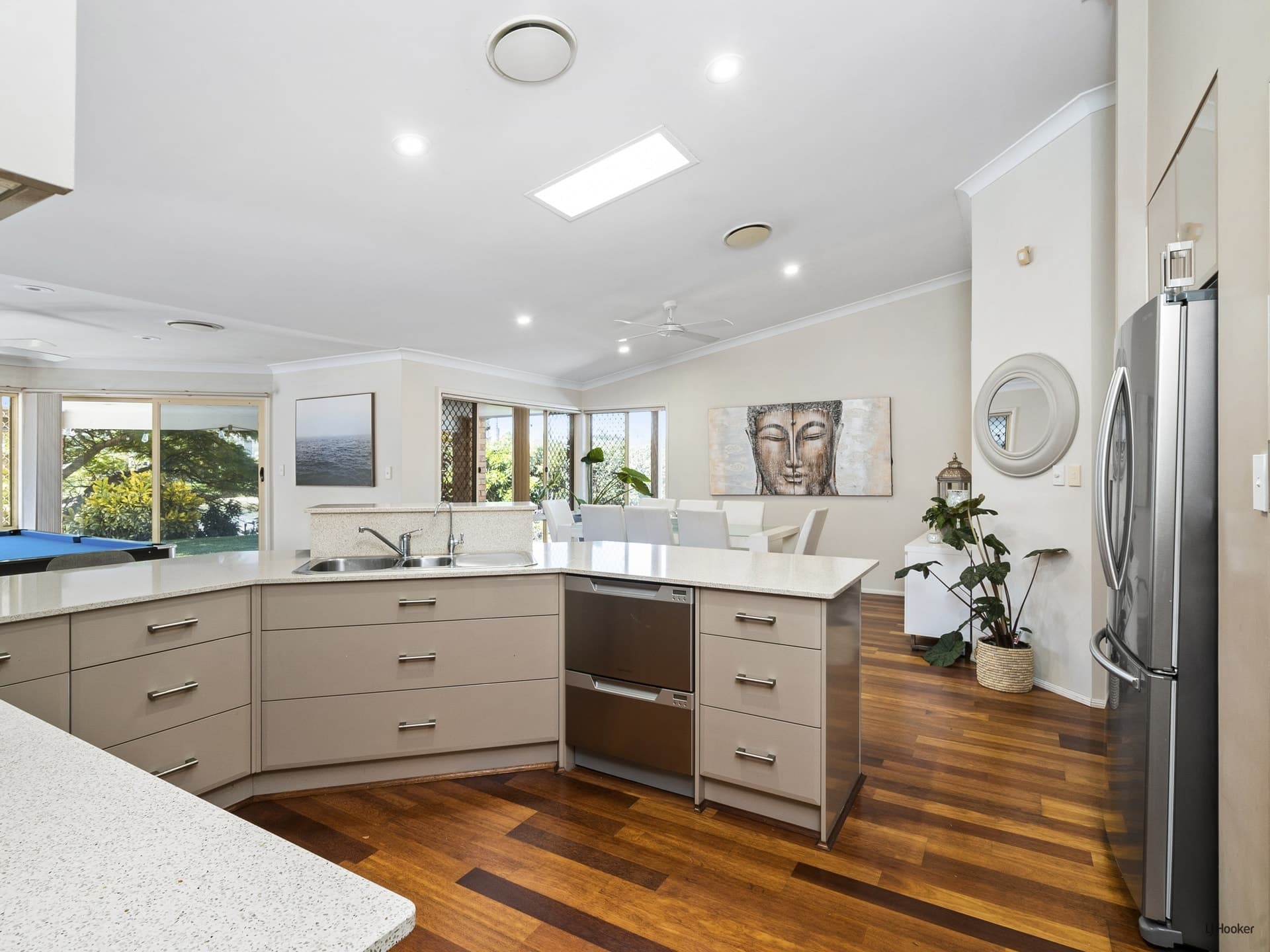 37 Murtha Drive Elanora QLD, Elanora - Thumbnail 2