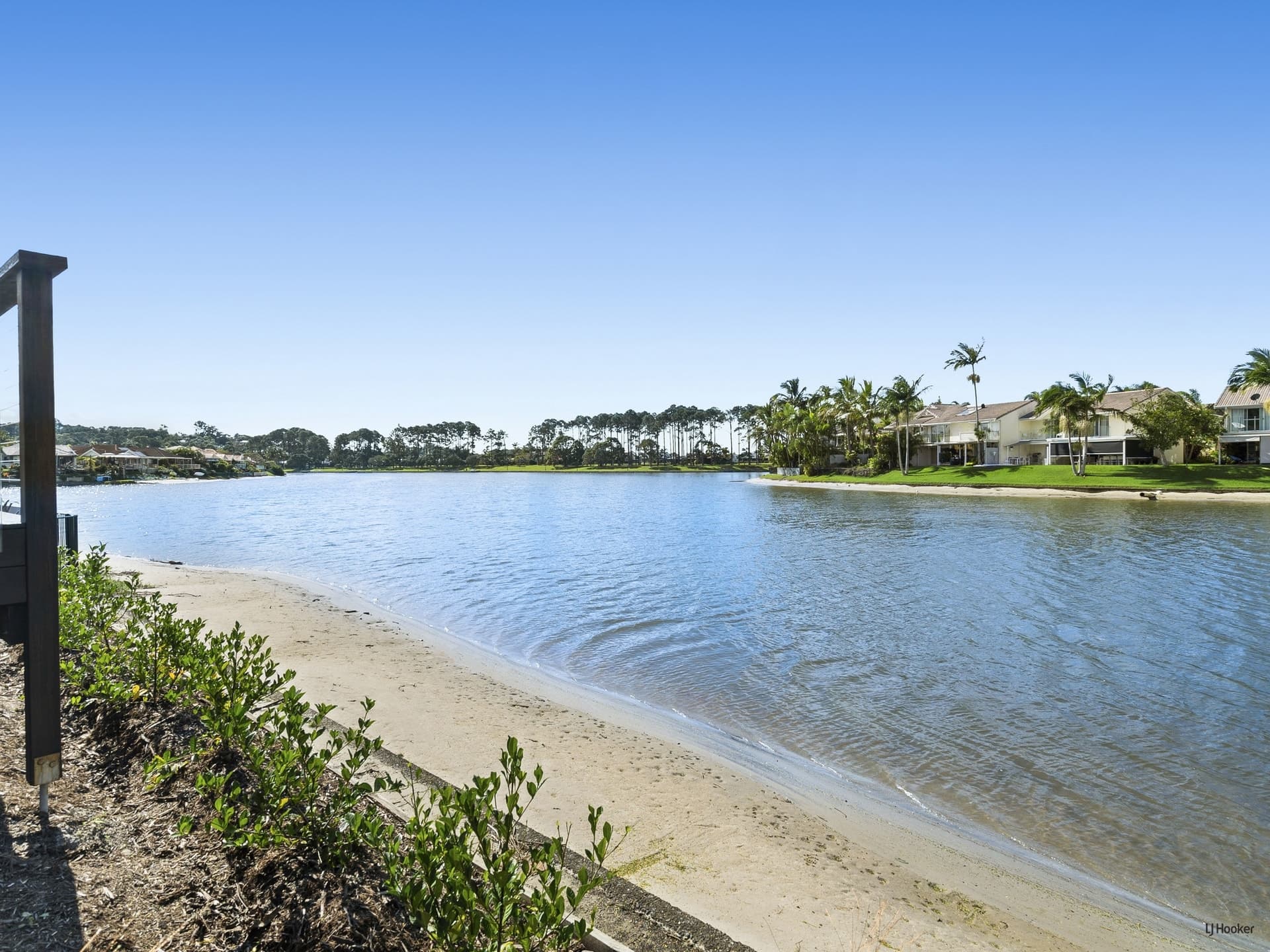 37 Murtha Drive Elanora QLD, Elanora - Thumbnail 4