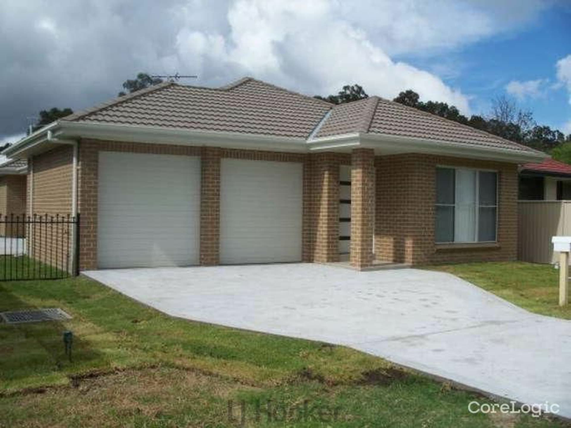 8 Cherry Road Eleebana NSW, Eleebana - Image 1