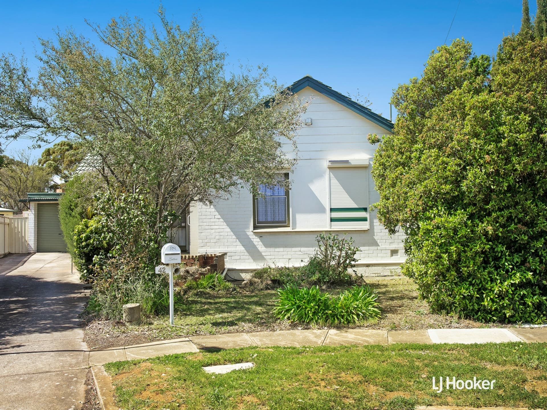 42 Bloomfield Crescent Elizabeth Downs SA, Elizabeth Downs - Thumbnail 2