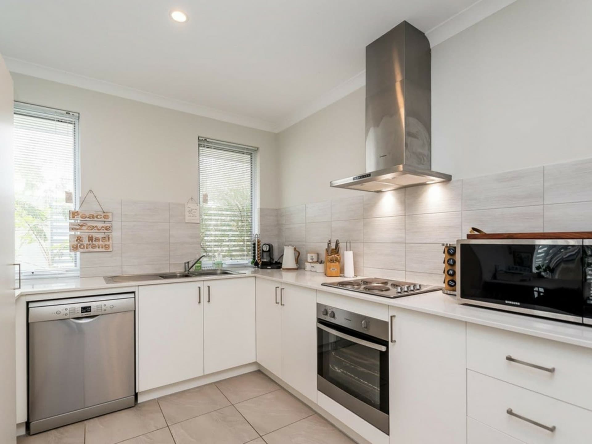 8a Ensign Way Ellenbrook WA, Ellenbrook - Thumbnail 6