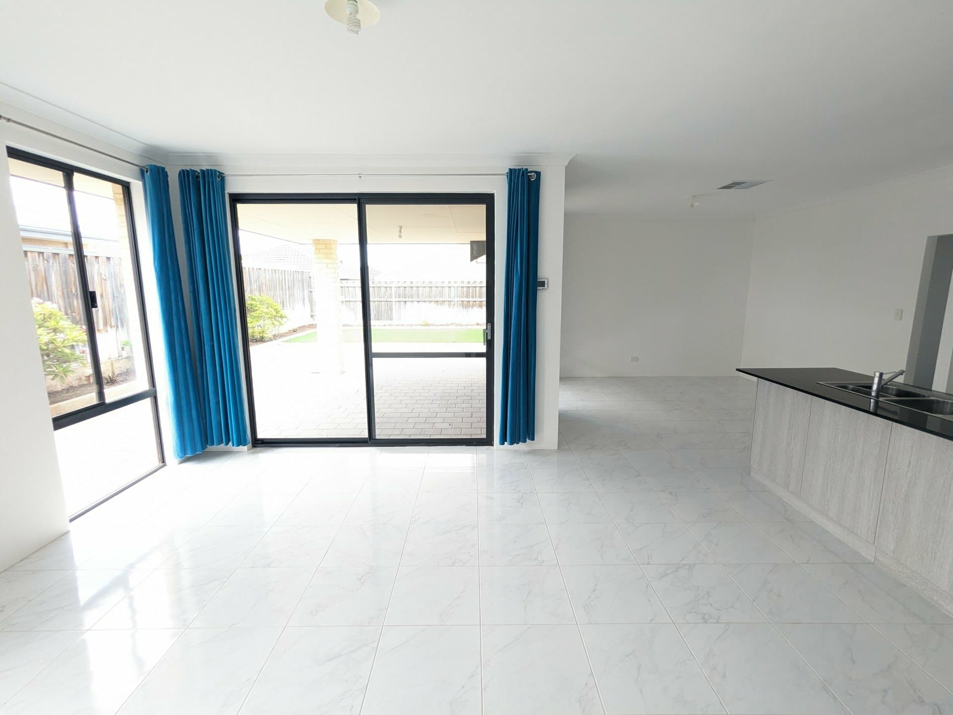 4 Boorara Rd Ellenbrook WA, Ellenbrook - Thumbnail 5