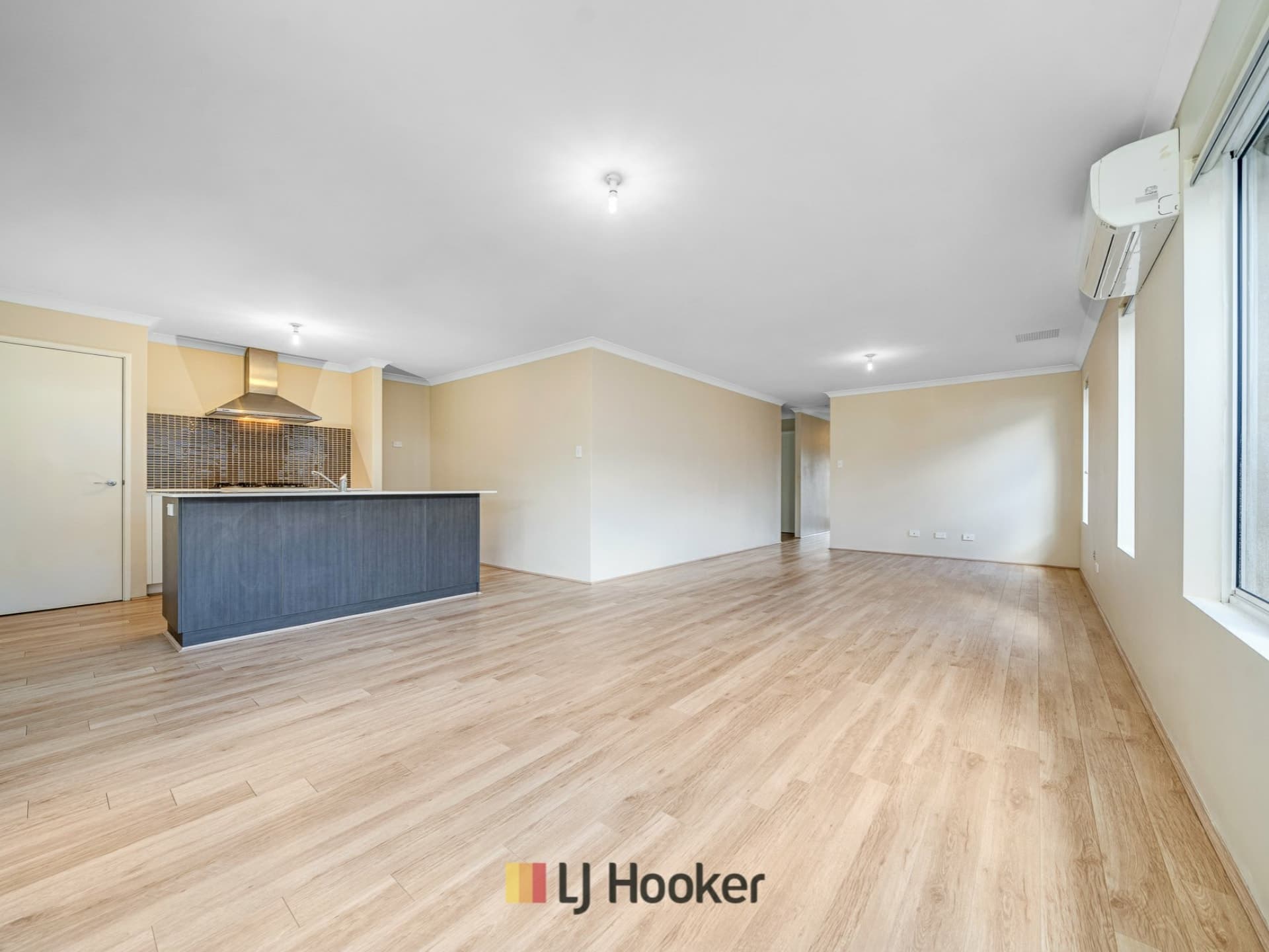 43 Redstone Trail Ellenbrook WA, Ellenbrook - Thumbnail 2