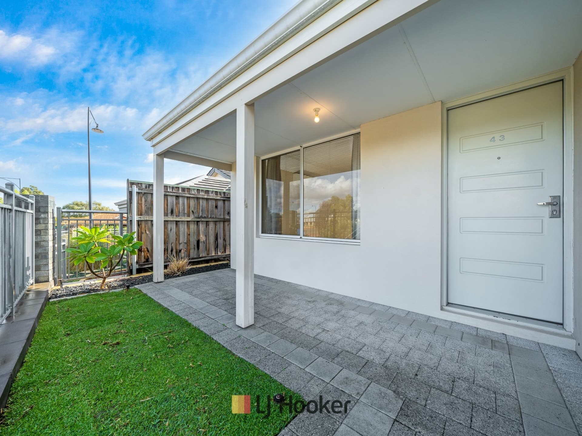 43 Redstone Trail Ellenbrook WA, Ellenbrook - Thumbnail 3