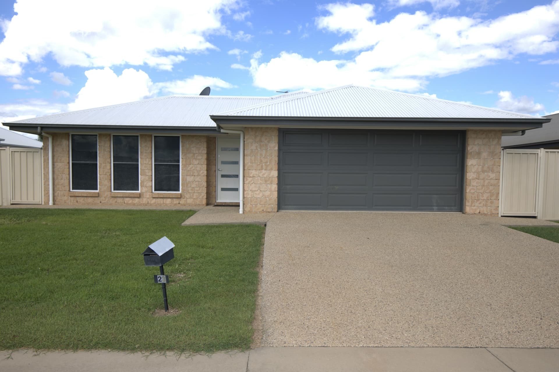 23 Thornton Street Emerald QLD, Emerald - Thumbnail 2